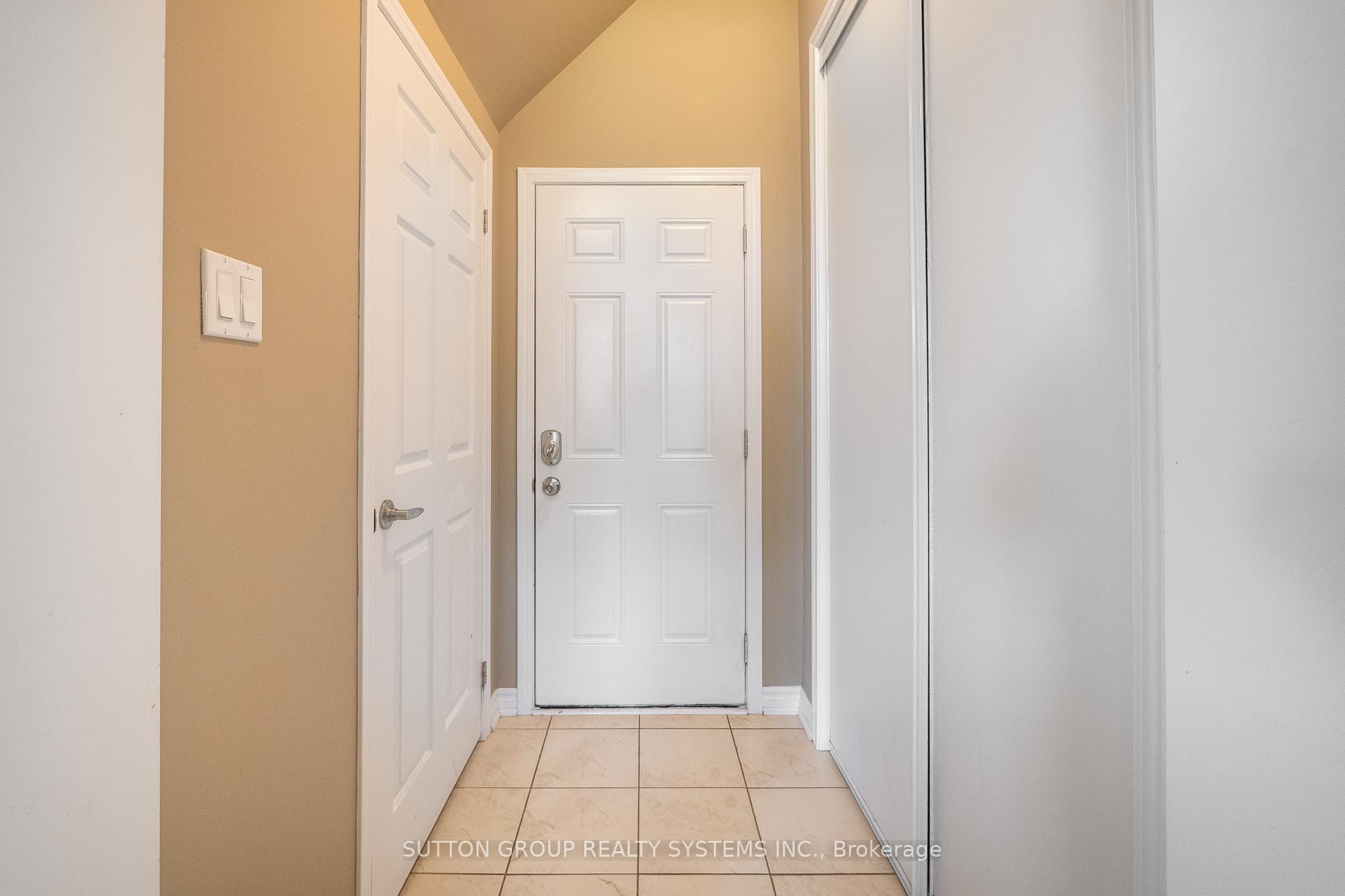 Photo 23 of 204 Shady Glen Crescent, Kitchener, Rosenburg — HOMEH