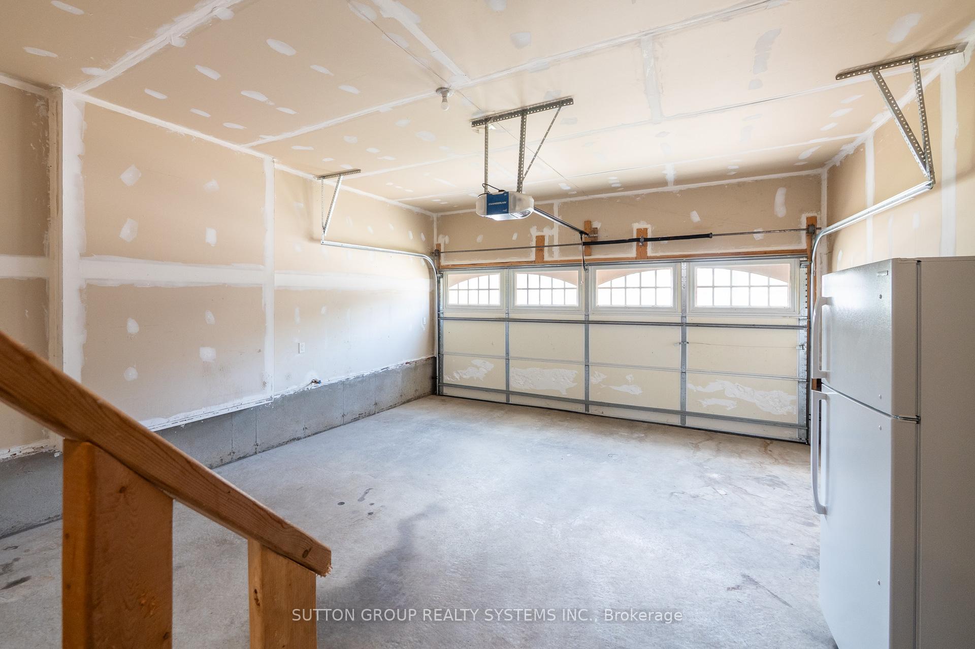 Photo 47 of 204 Shady Glen Crescent, Kitchener, Rosenburg — HOMEH