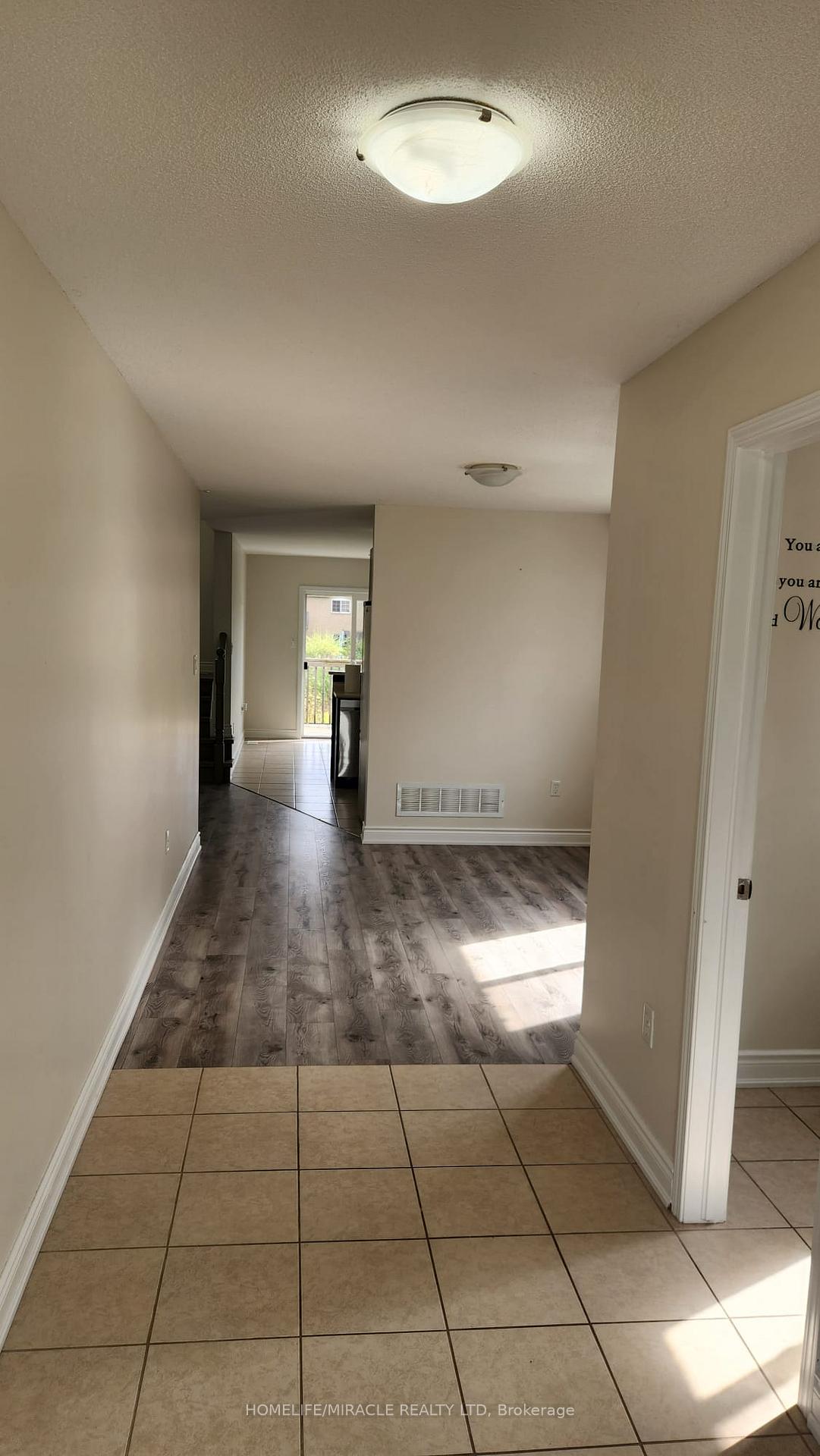 Photo 3 of 1365 Hunter Street, Innisfil, Alcona — HOMEH