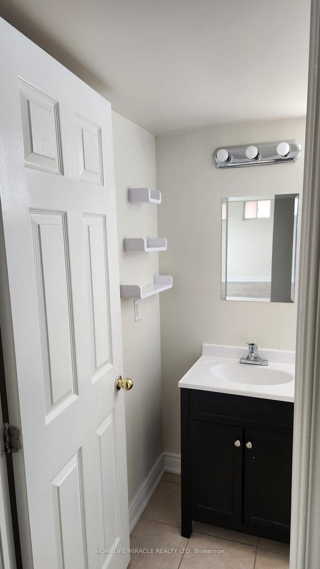 Photo 18 of 1365 Hunter Street, Innisfil, Alcona — HOMEH