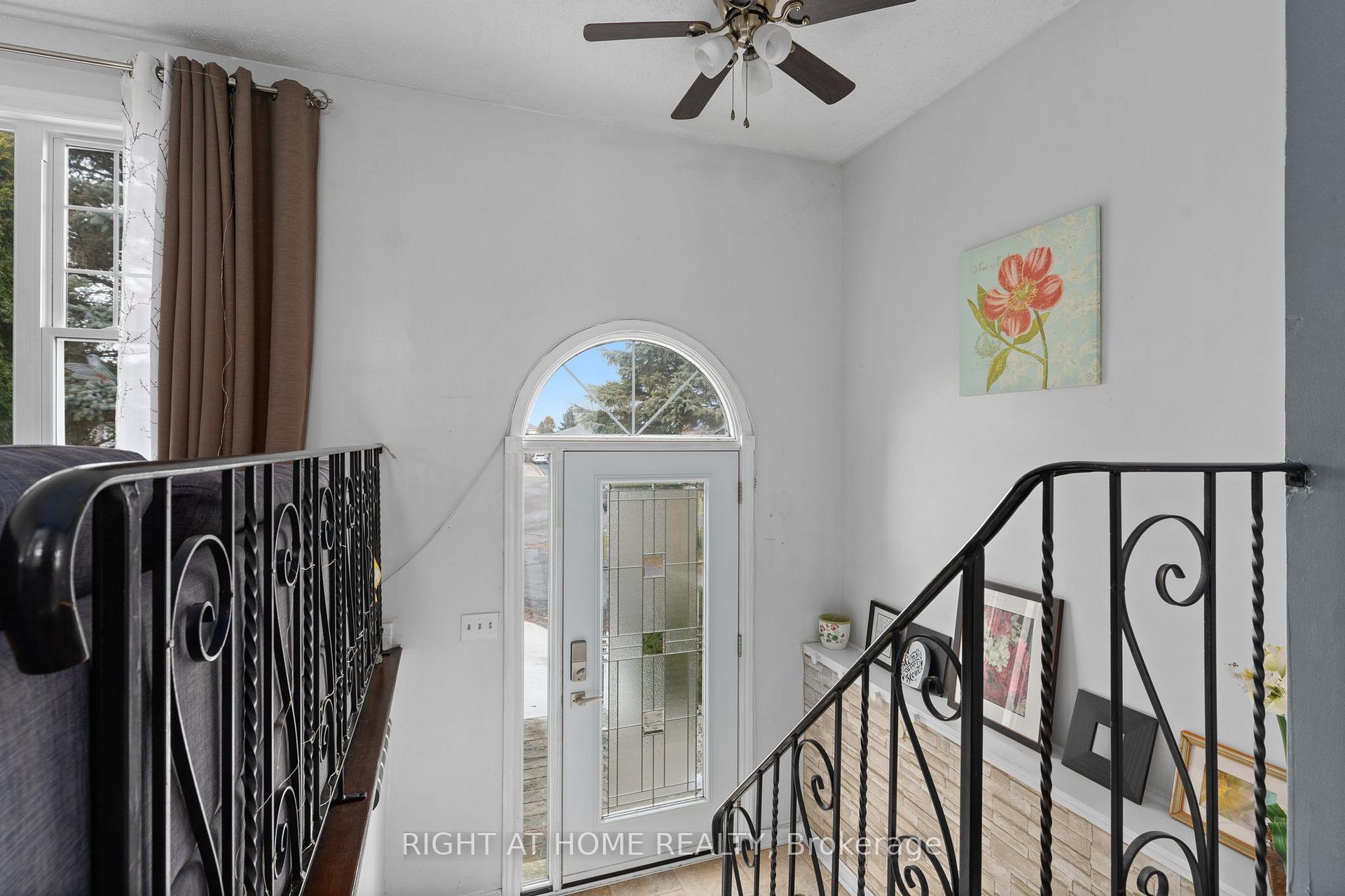 Photo 3 of 243 Mclellan Court, Kingston, East Gardiners Rd — HOMEH