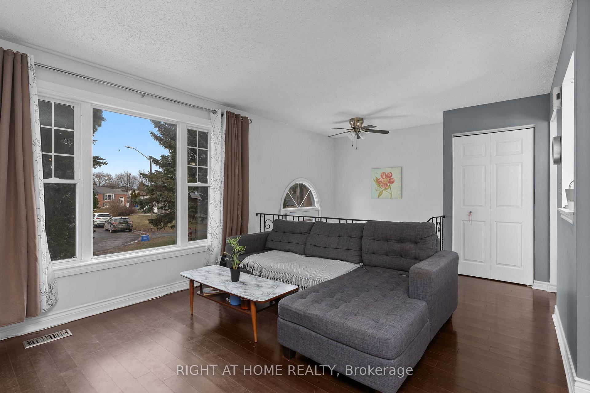 Photo 7 of 243 Mclellan Court, Kingston, East Gardiners Rd — HOMEH