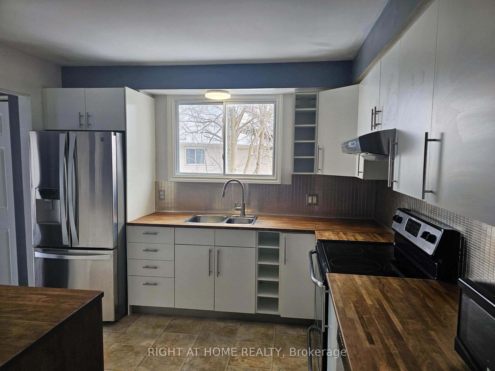 Photo 14 of 243 Mclellan Court, Kingston, East Gardiners Rd — HOMEH