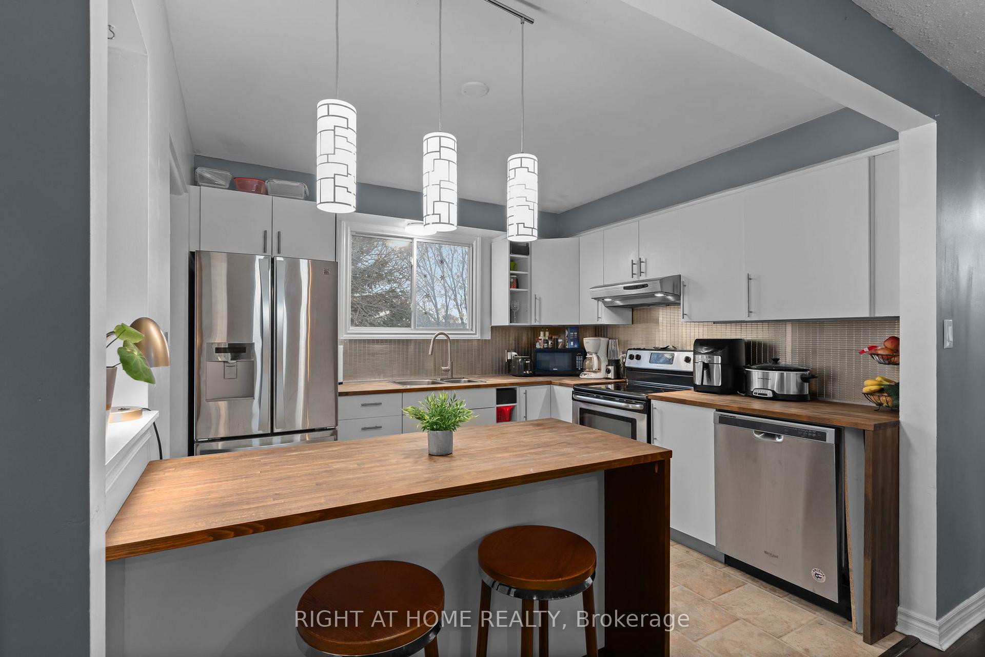 Photo 15 of 243 Mclellan Court, Kingston, East Gardiners Rd — HOMEH