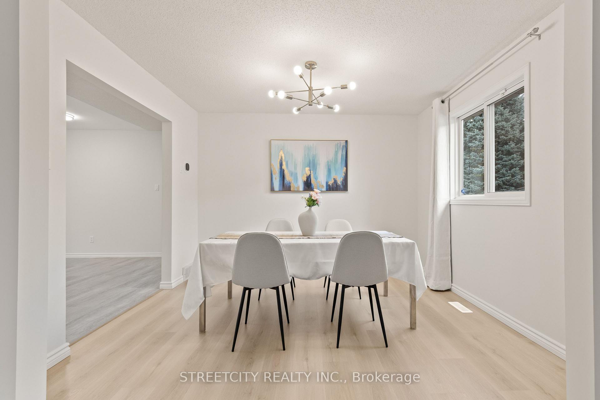 Photo 10 of 856 Thistledown Way, London, North I — HOMEH