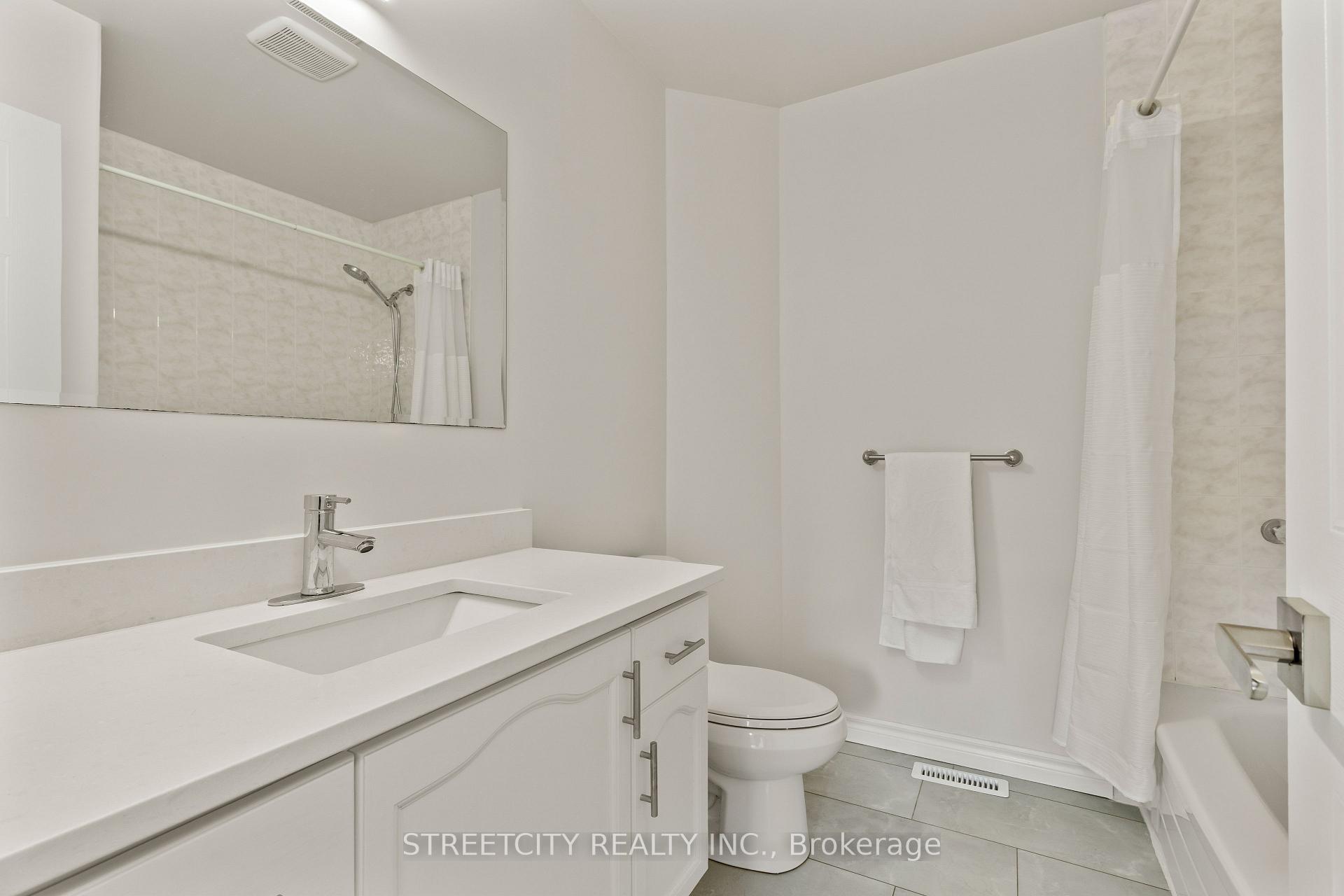 Photo 13 of 856 Thistledown Way, London, North I — HOMEH