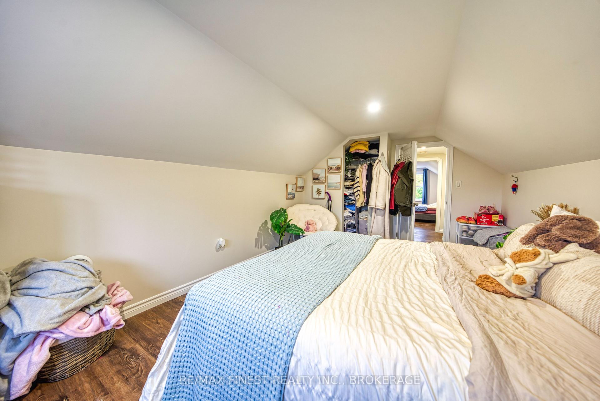 Photo 17 of 430 Macdonnell Street, Kingston, Central City East — HOMEH