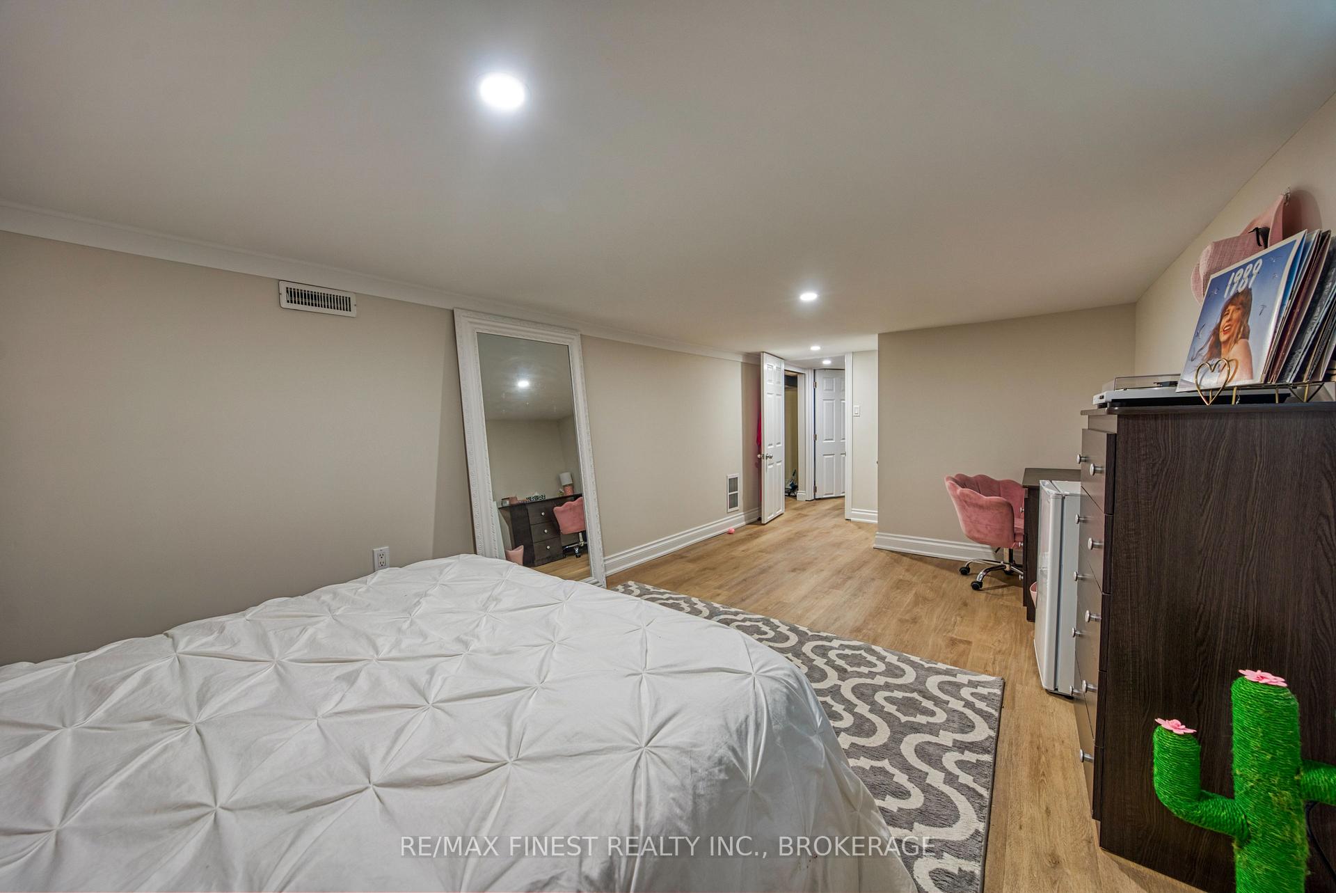 Photo 23 of 430 Macdonnell Street, Kingston, Central City East — HOMEH