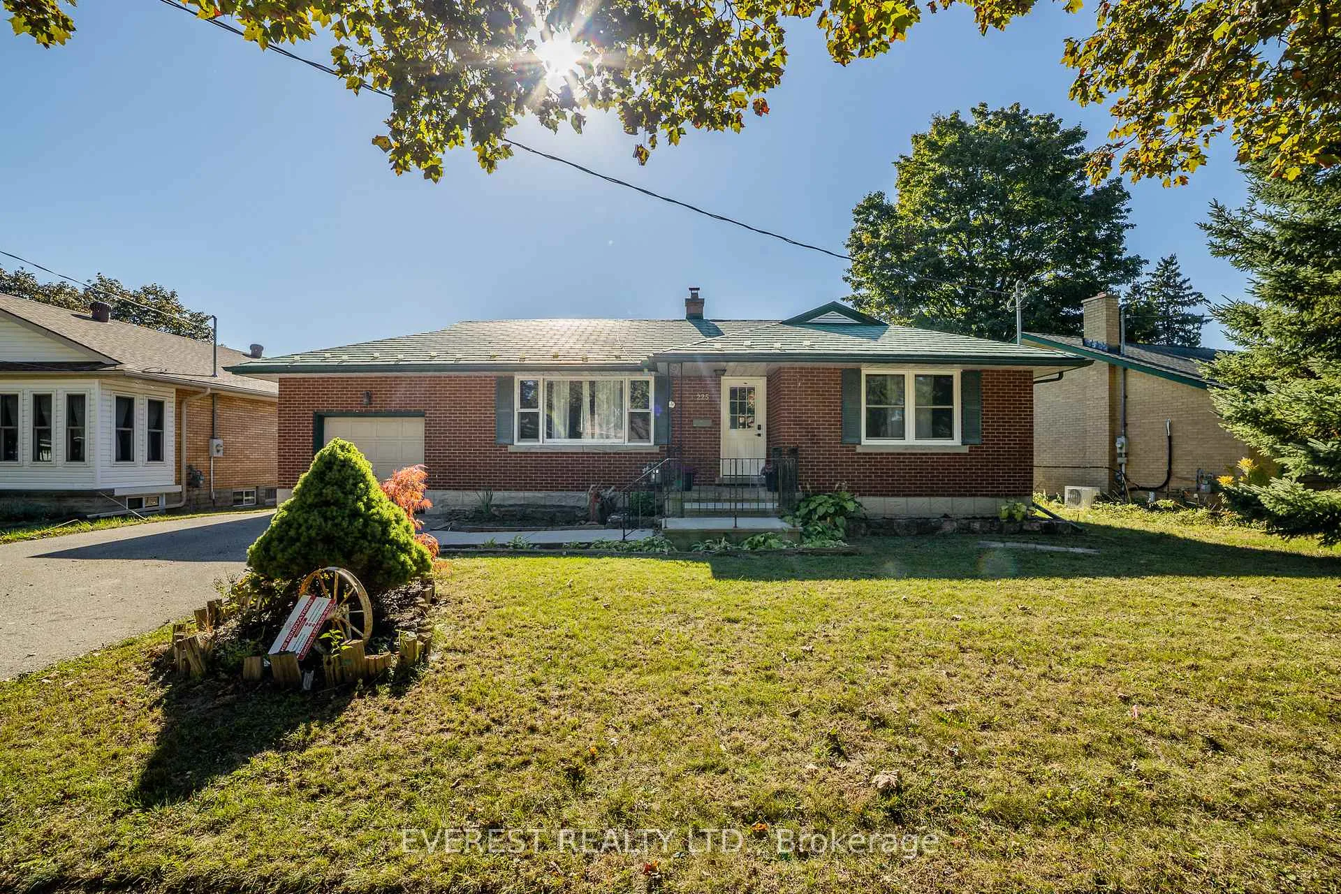 Front of 225 Woodhaven Road