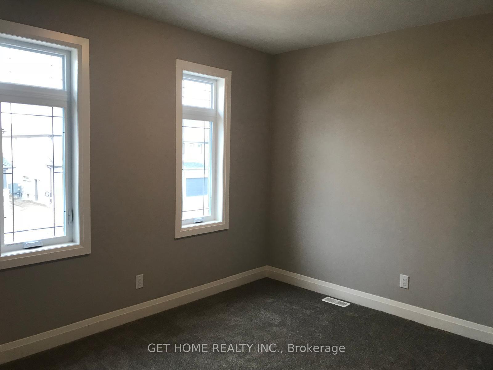 Photo 10 of 14 River Ridge Street, Kitchener — HOMEH