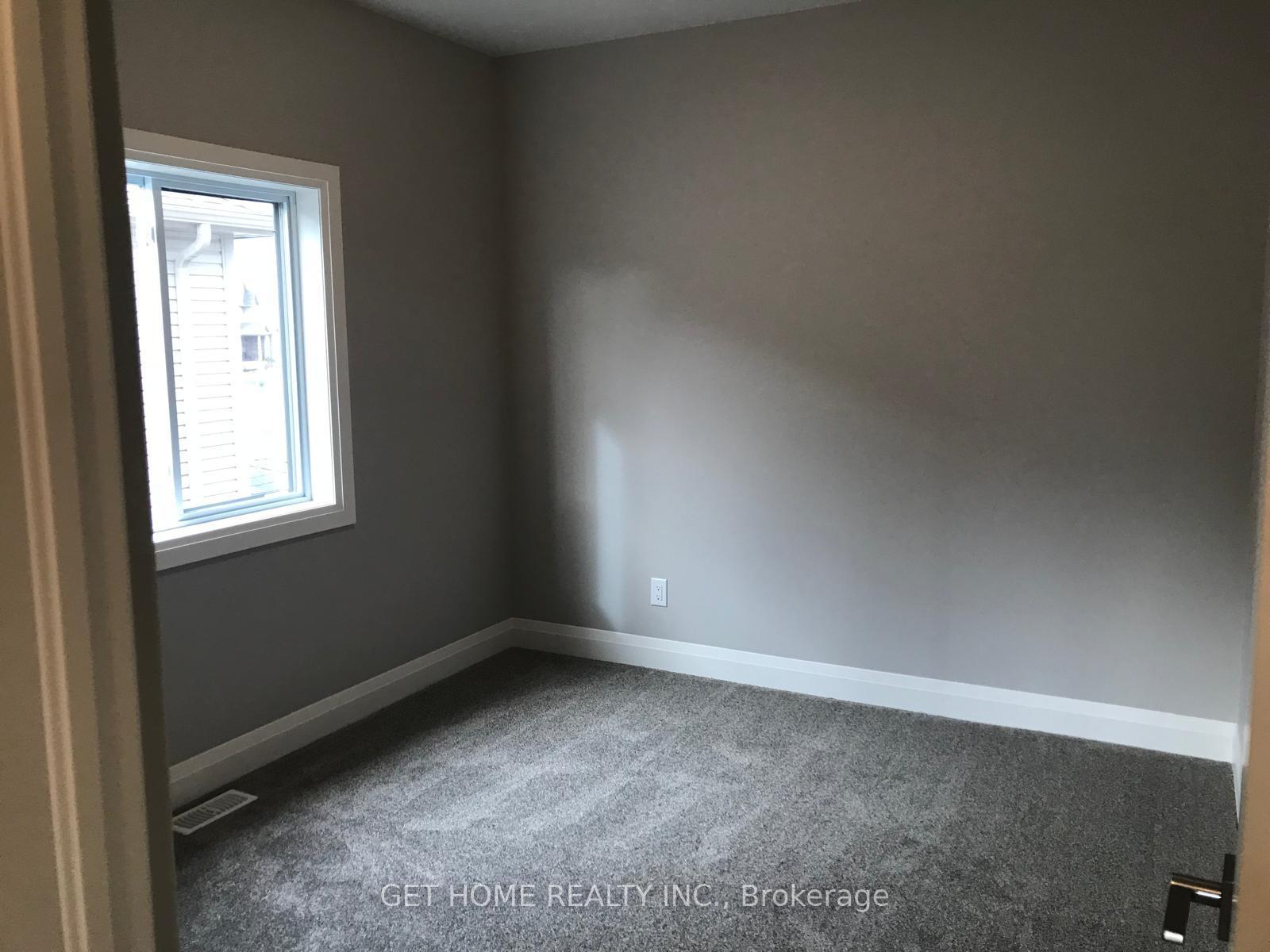 Photo 11 of 14 River Ridge Street, Kitchener — HOMEH