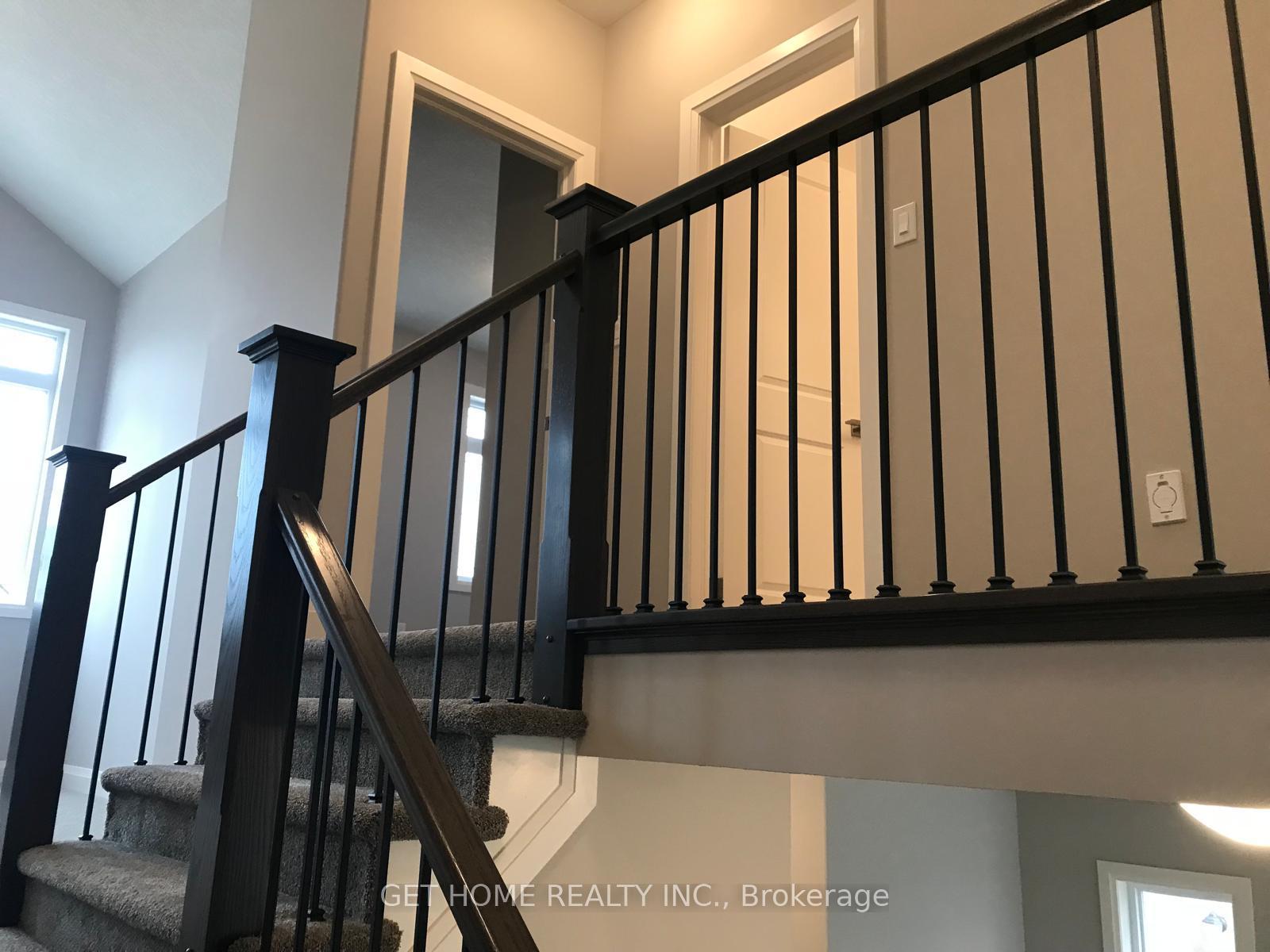 Photo 15 of 14 River Ridge Street, Kitchener — HOMEH