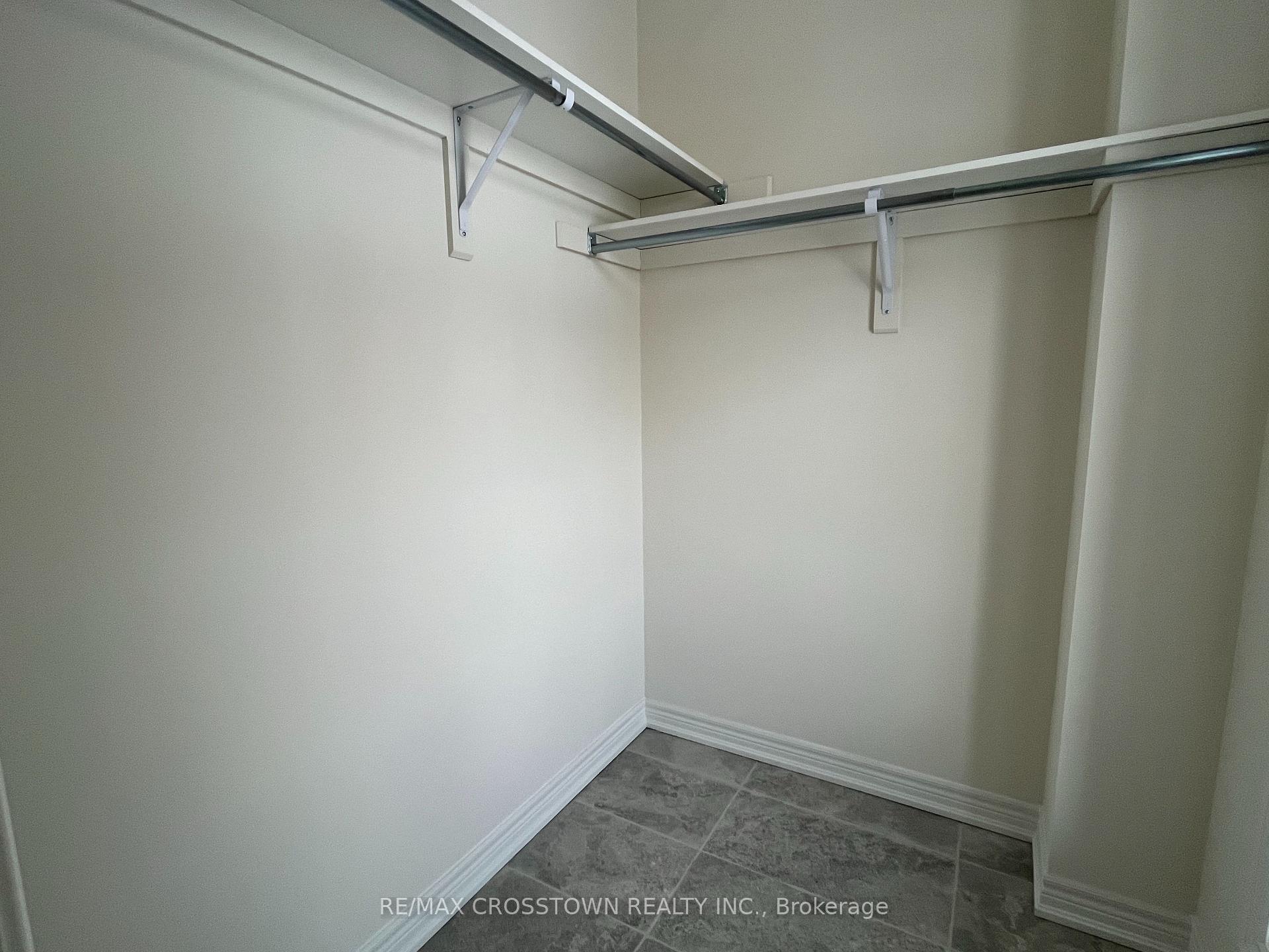 Photo 3 of 1347 Davis Loop, Innisfil, Lefroy — HOMEH