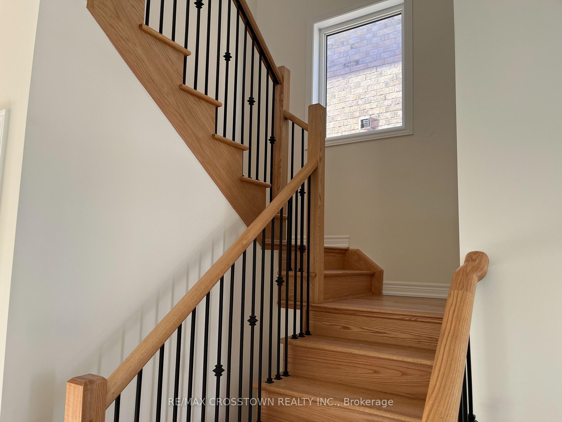 Photo 6 of 1347 Davis Loop, Innisfil, Lefroy — HOMEH