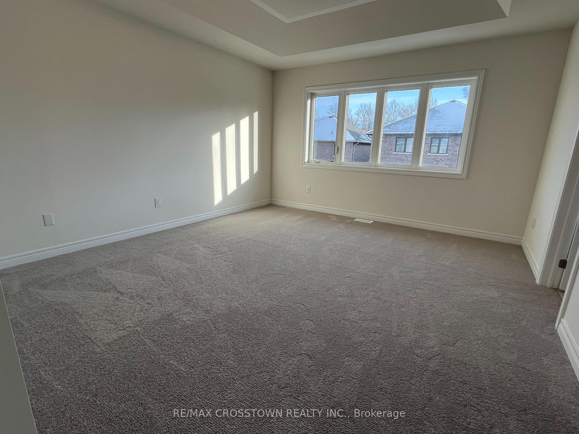 Photo 8 of 1347 Davis Loop, Innisfil, Lefroy — HOMEH