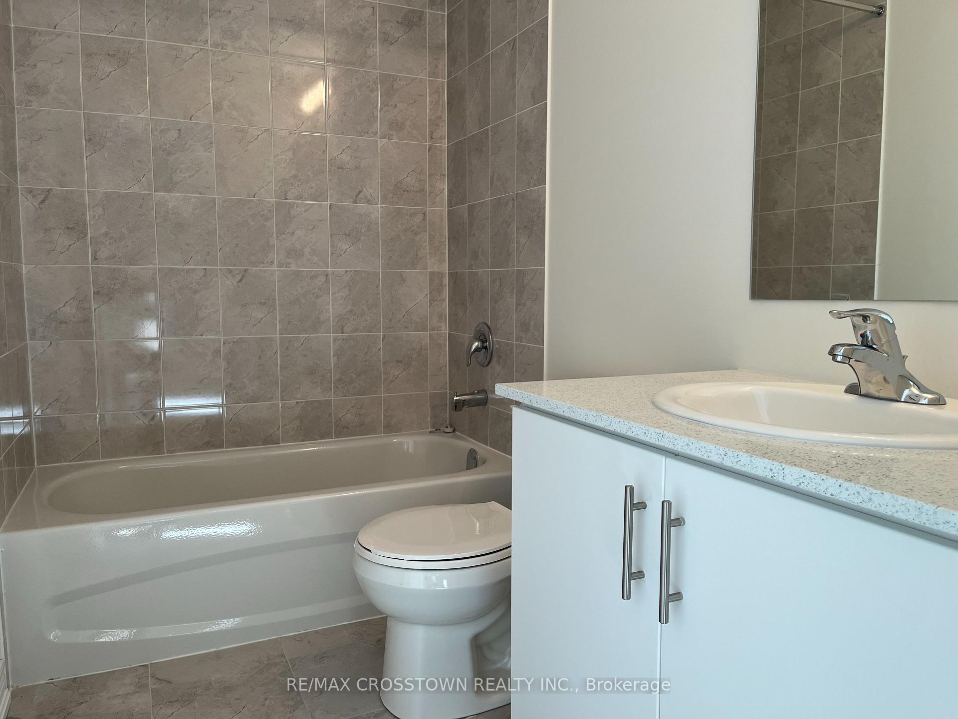 Photo 16 of 1347 Davis Loop, Innisfil, Lefroy — HOMEH