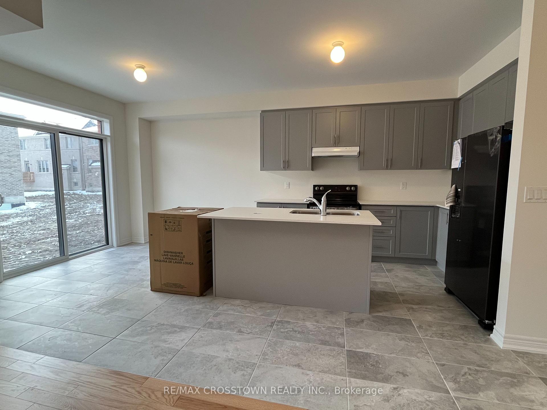 Photo 22 of 1347 Davis Loop, Innisfil, Lefroy — HOMEH