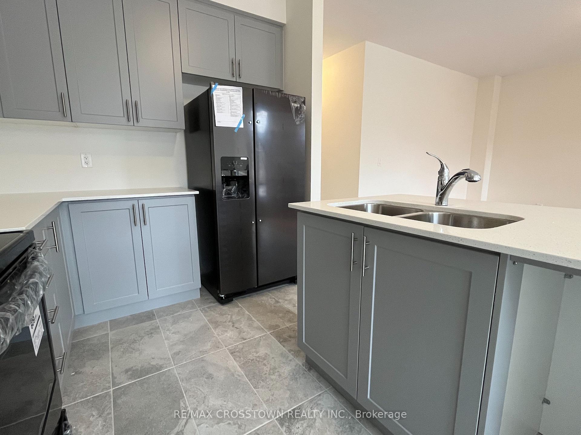 Photo 25 of 1347 Davis Loop, Innisfil, Lefroy — HOMEH