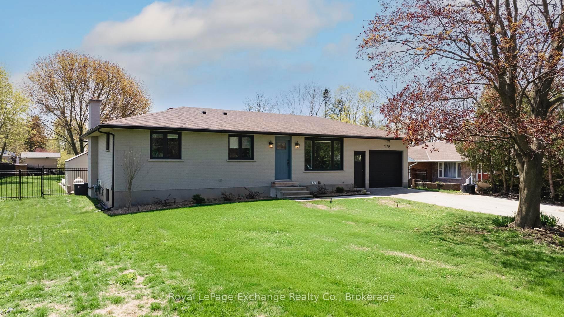 Photo 2 of 176 Nelson Street, Kincardine — HOMEH