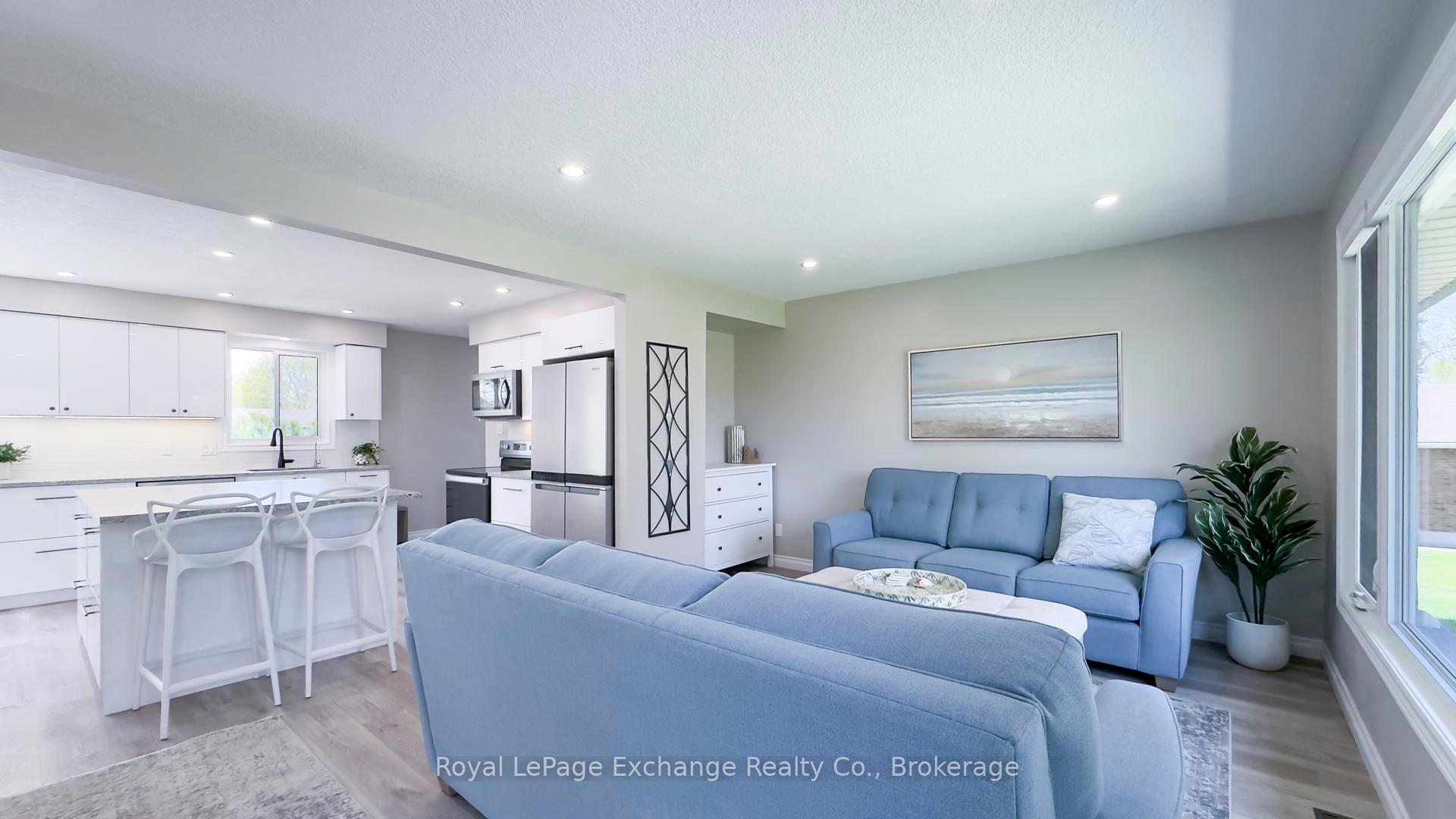Photo 11 of 176 Nelson Street, Kincardine — HOMEH