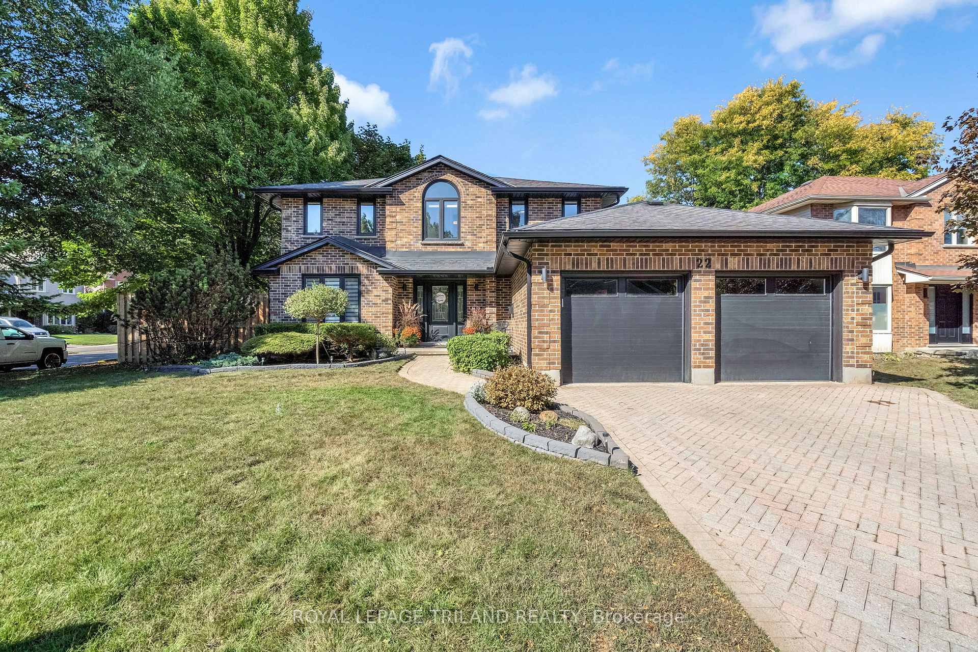 Photo 1 of 22 Wendy Crescent, London, North B — HOMEH