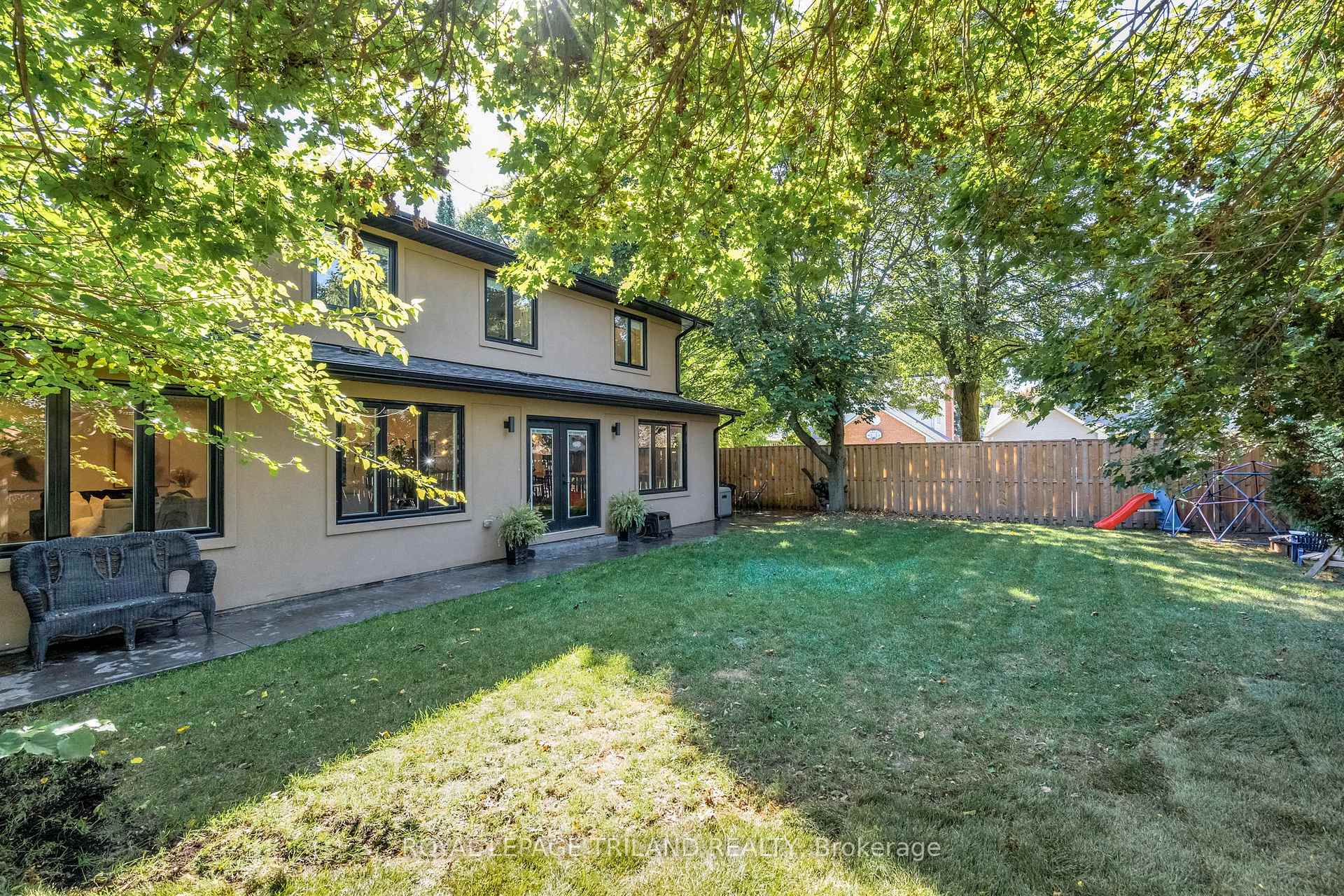 Photo 42 of 22 Wendy Crescent, London, North B — HOMEH