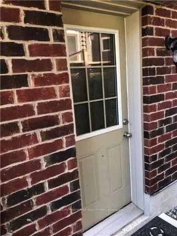 Photo 3 of Unit Bsmt, 14 Moore's Court, Markham, Box Grove — HOMEH