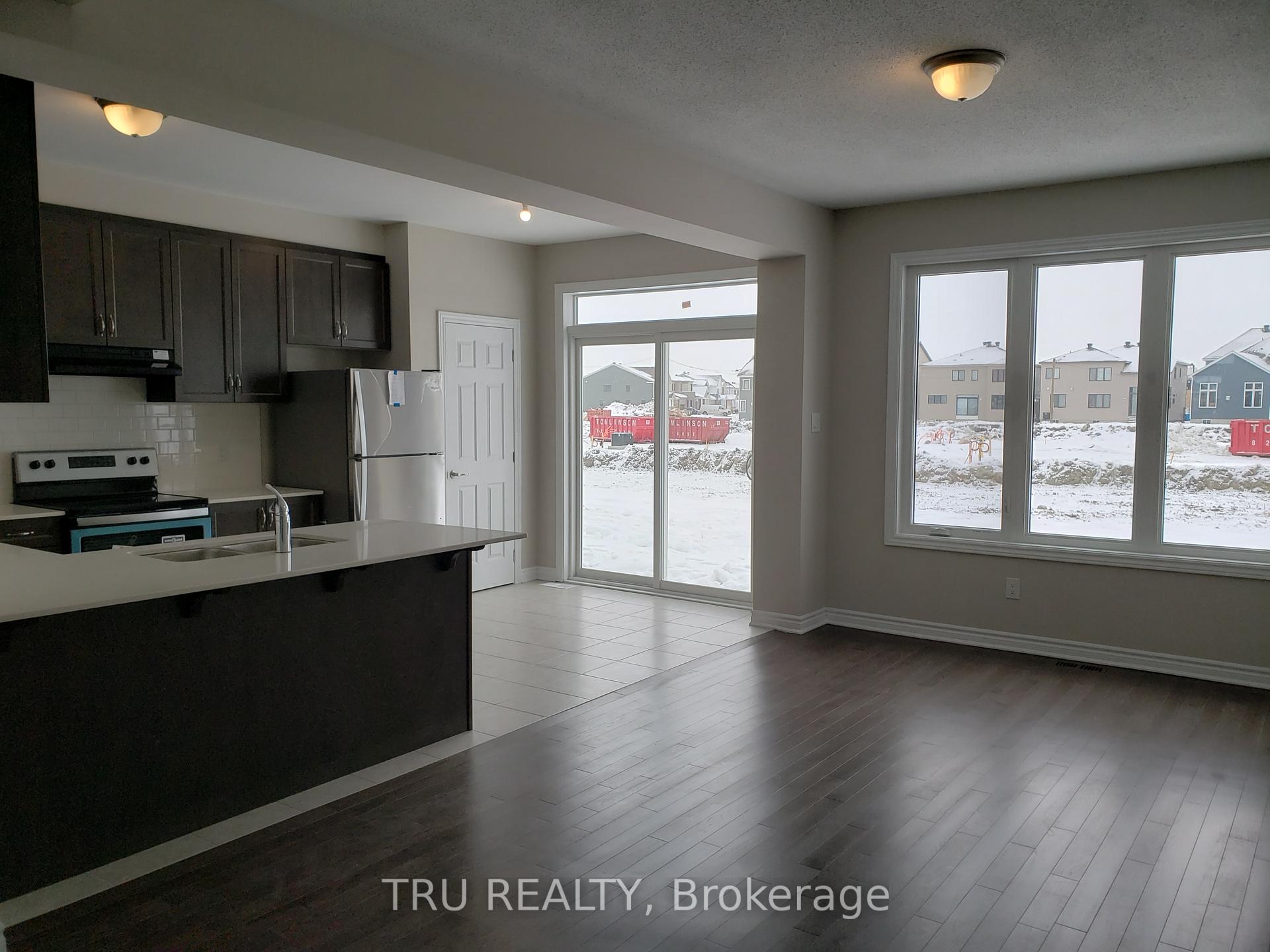 Photo 4 of 524 Cope Drive, Ottawa, Kanata - Emerald Meadows/Trailwest — HOMEH