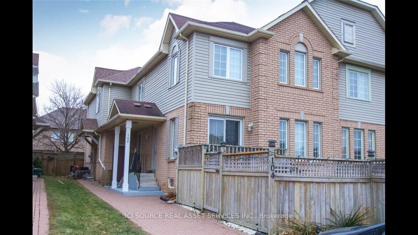 Photo 1 of 104 Rockhaven Lane, Hamilton, Waterdown — HOMEH