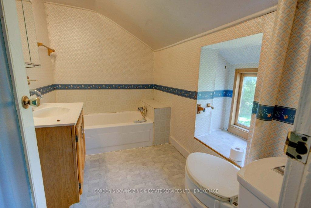 Photo 23 of 737 Chatterson Road, Loyalist, Lennox and Addington - South — HOMEH