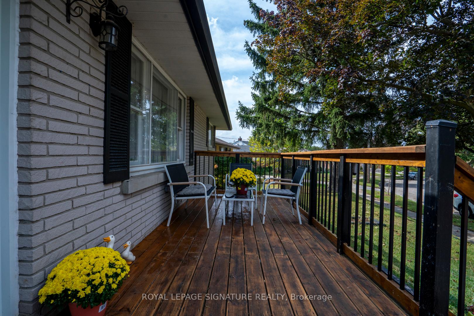 Photo 2 of 61 Broadmoor Avenue, Kitchener — HOMEH