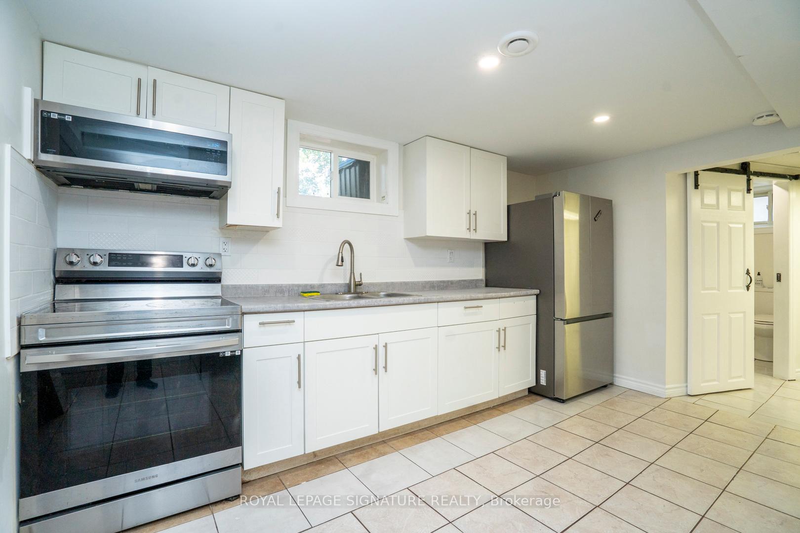 Photo 23 of 61 Broadmoor Avenue, Kitchener — HOMEH