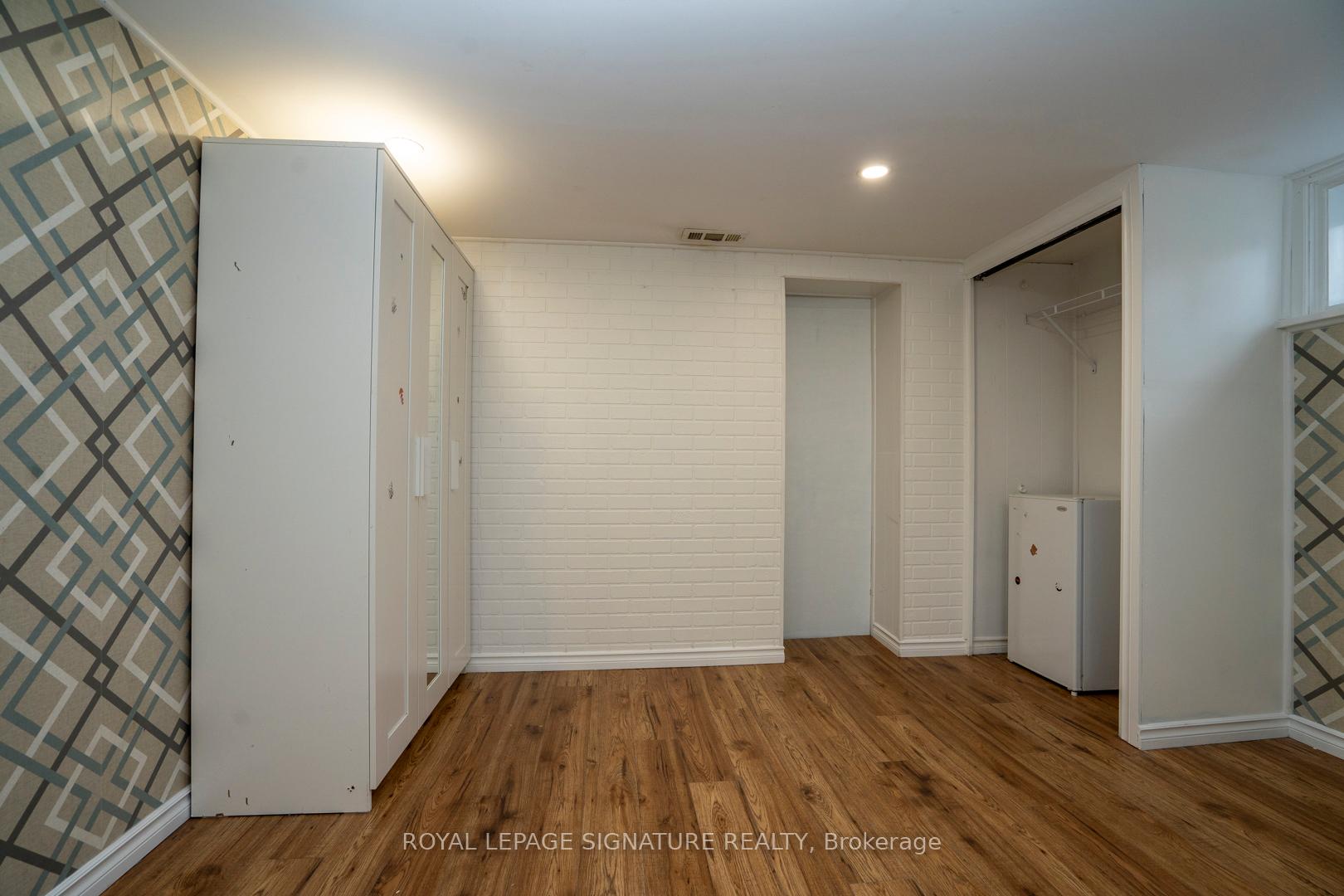 Photo 26 of 61 Broadmoor Avenue, Kitchener — HOMEH