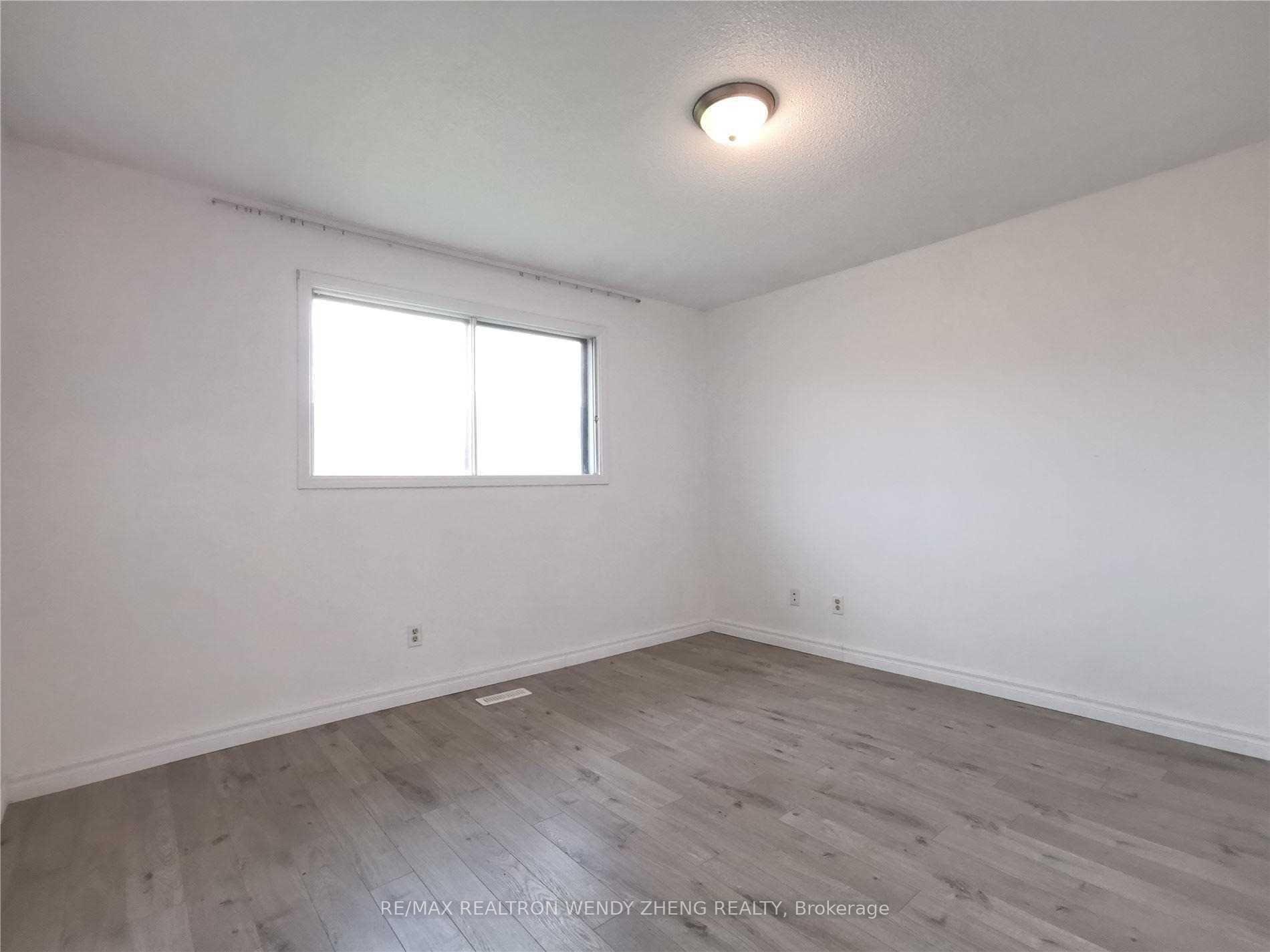 Photo 8 of Unit Upper, 4 Fordcombe Crescent, Markham, Milliken Mills West — HOMEH