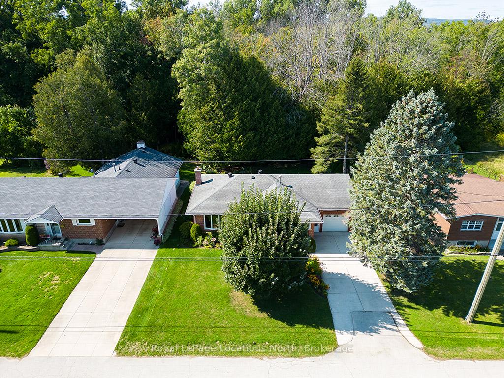 Photo 5 of 64 Ivan Street, Meaford — HOMEH