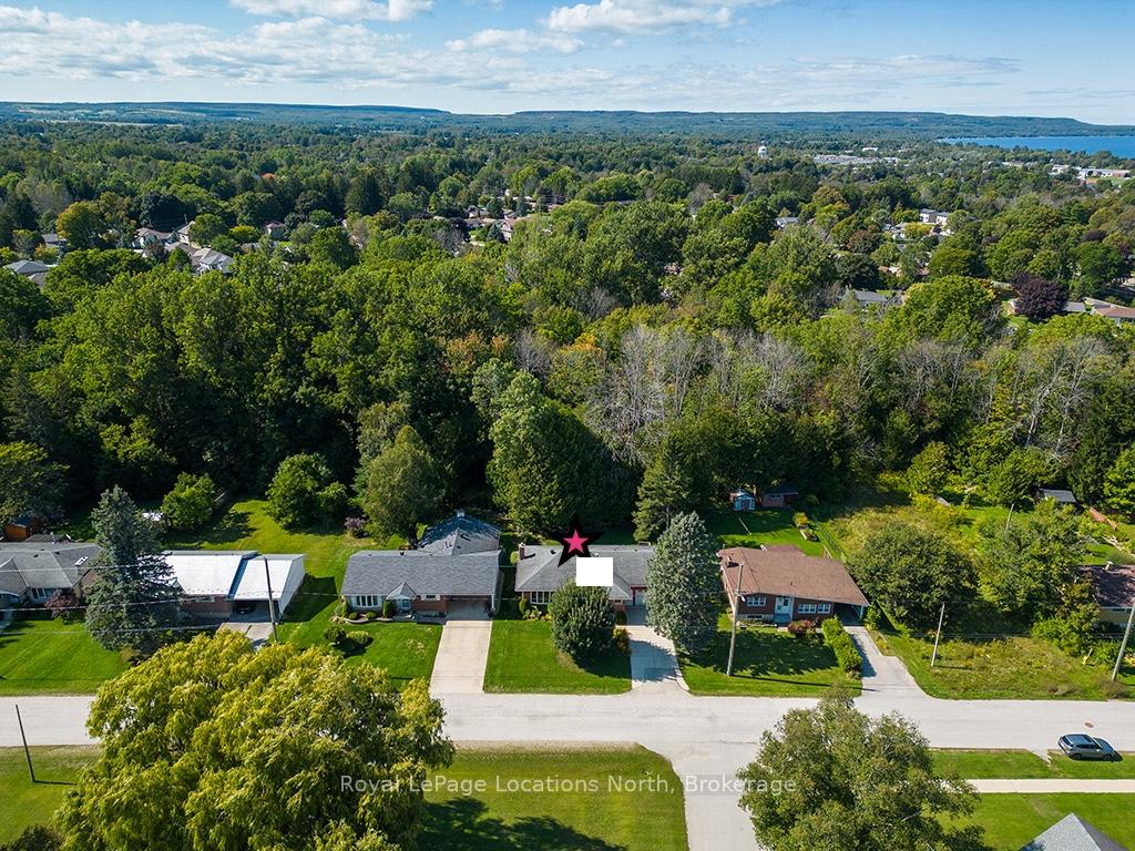 Photo 6 of 64 Ivan Street, Meaford — HOMEH