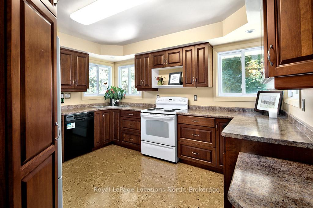 Photo 14 of 64 Ivan Street, Meaford — HOMEH