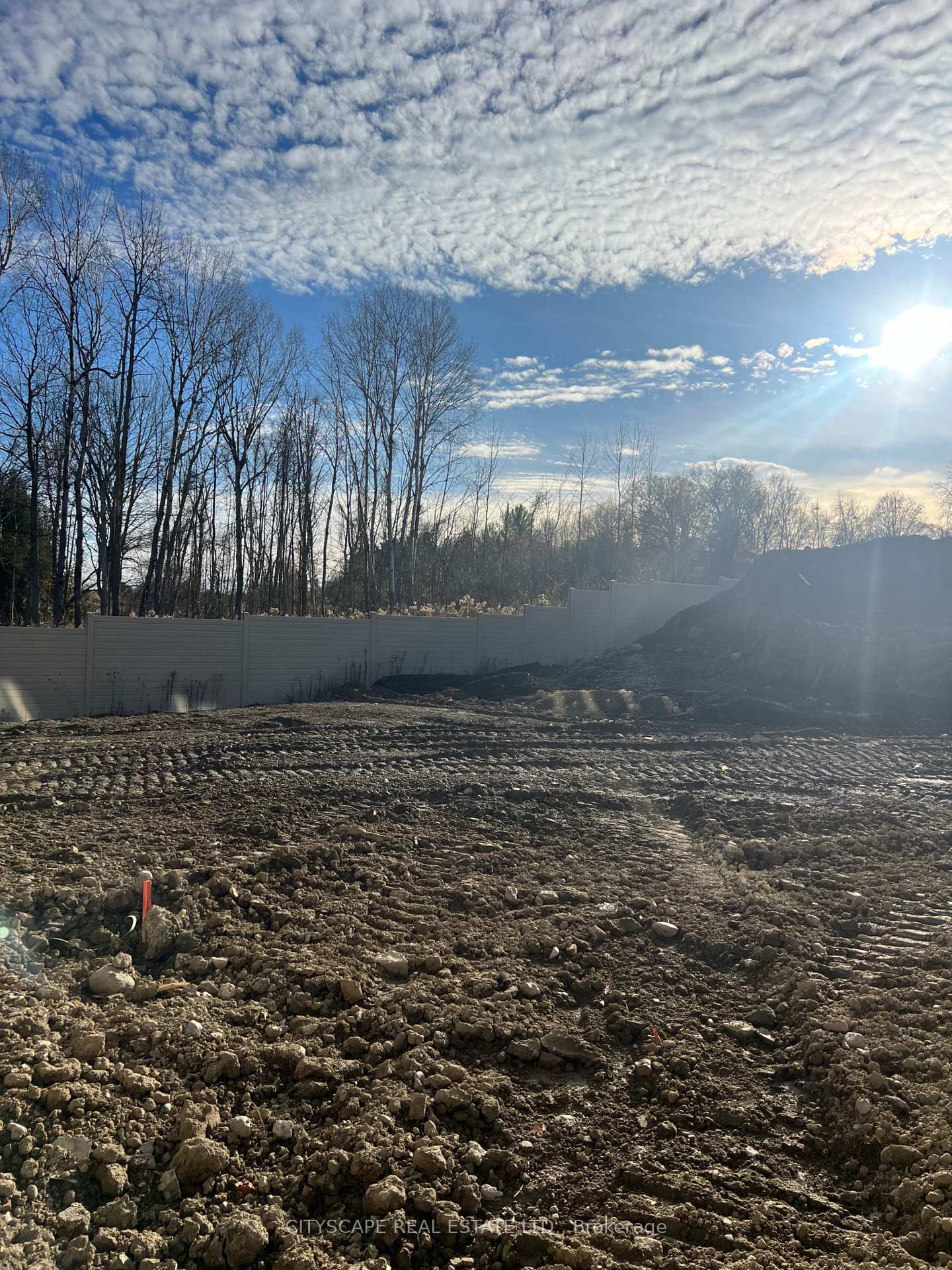 Photo 32 of 1392 Davis Loop Drive E, Innisfil, Lefroy — HOMEH