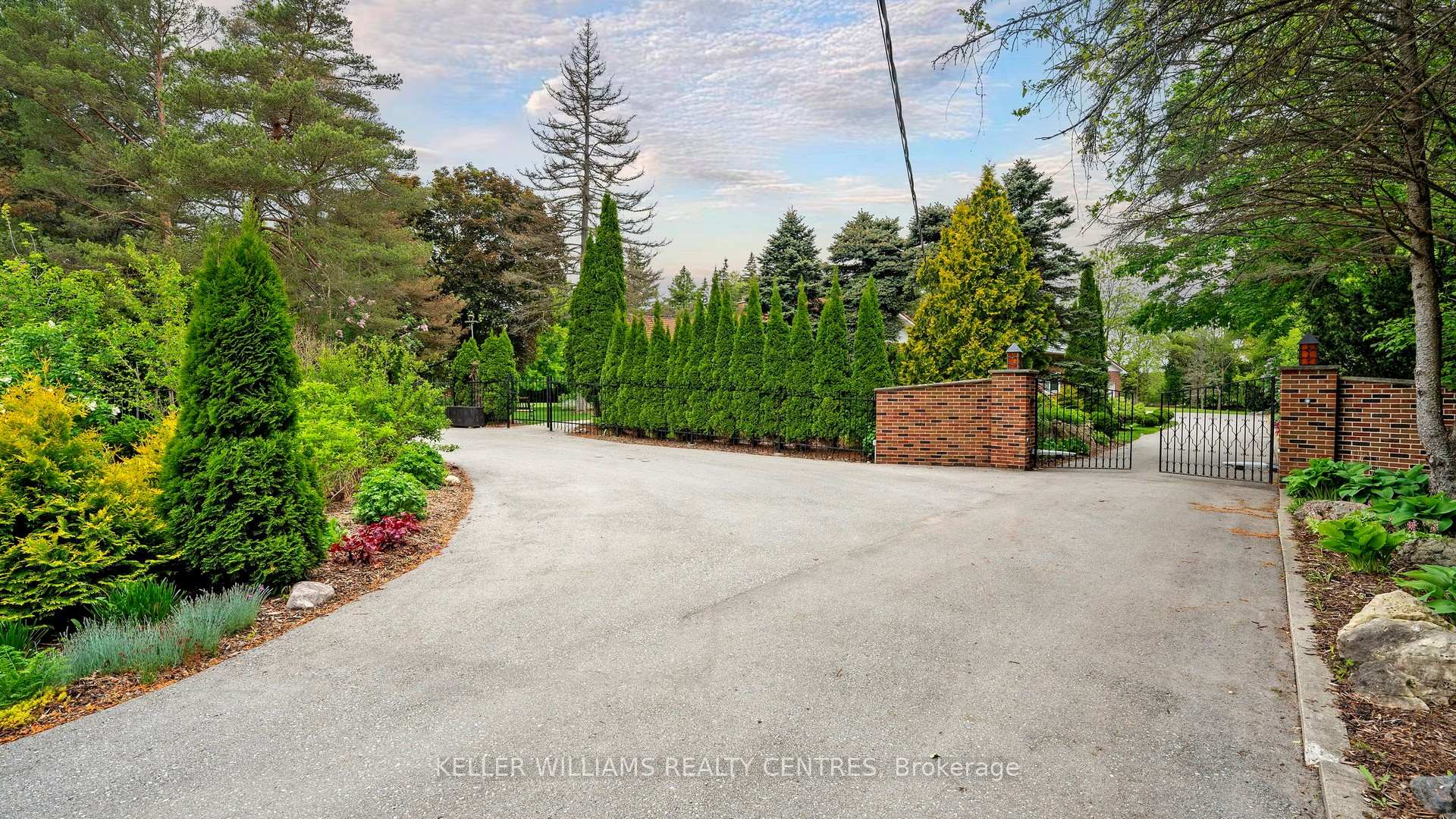Front of 5024 Lloydtown-Aurora Road