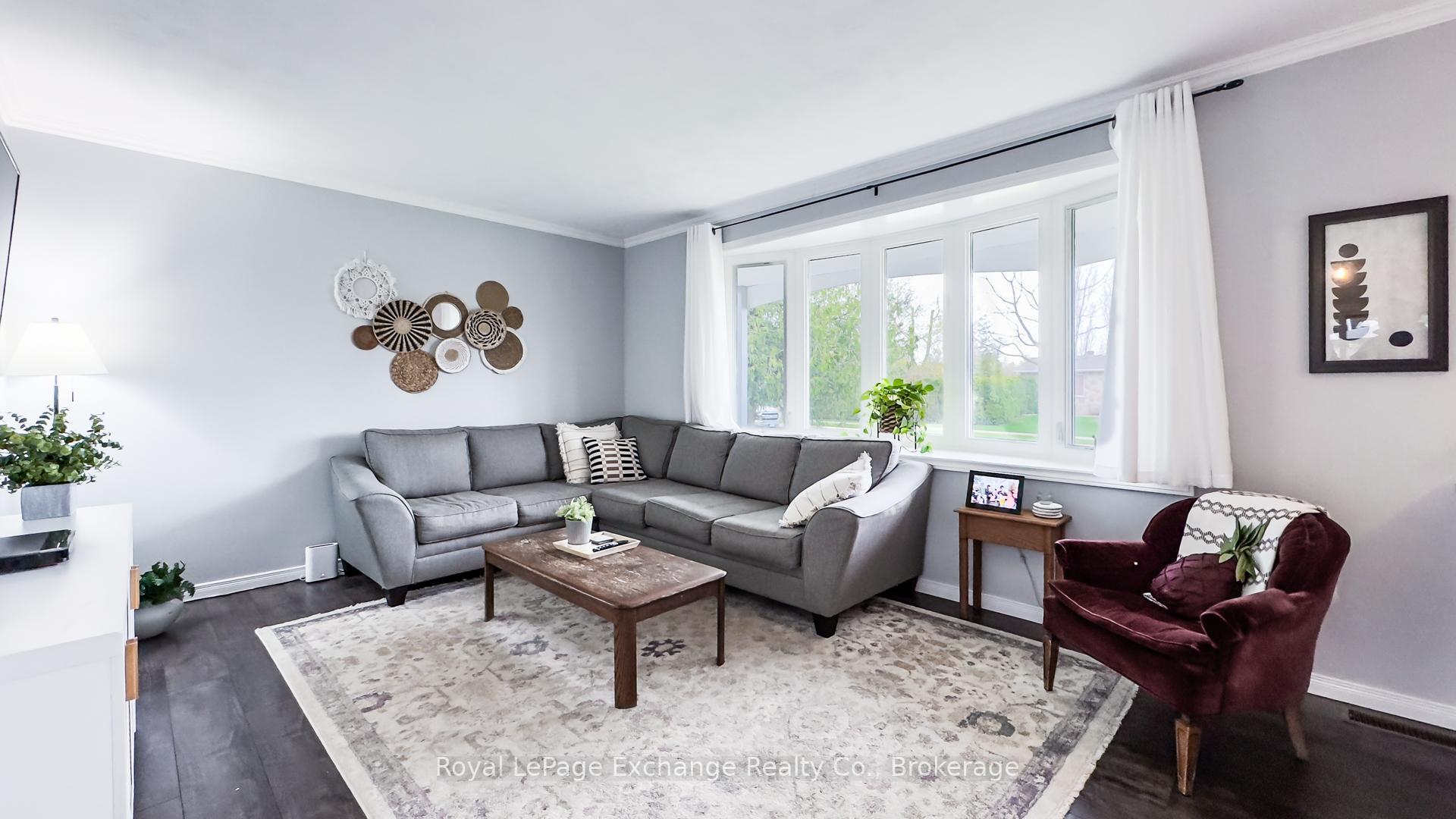Photo 5 of 4 Inverlyn Crescent N, Kincardine — HOMEH