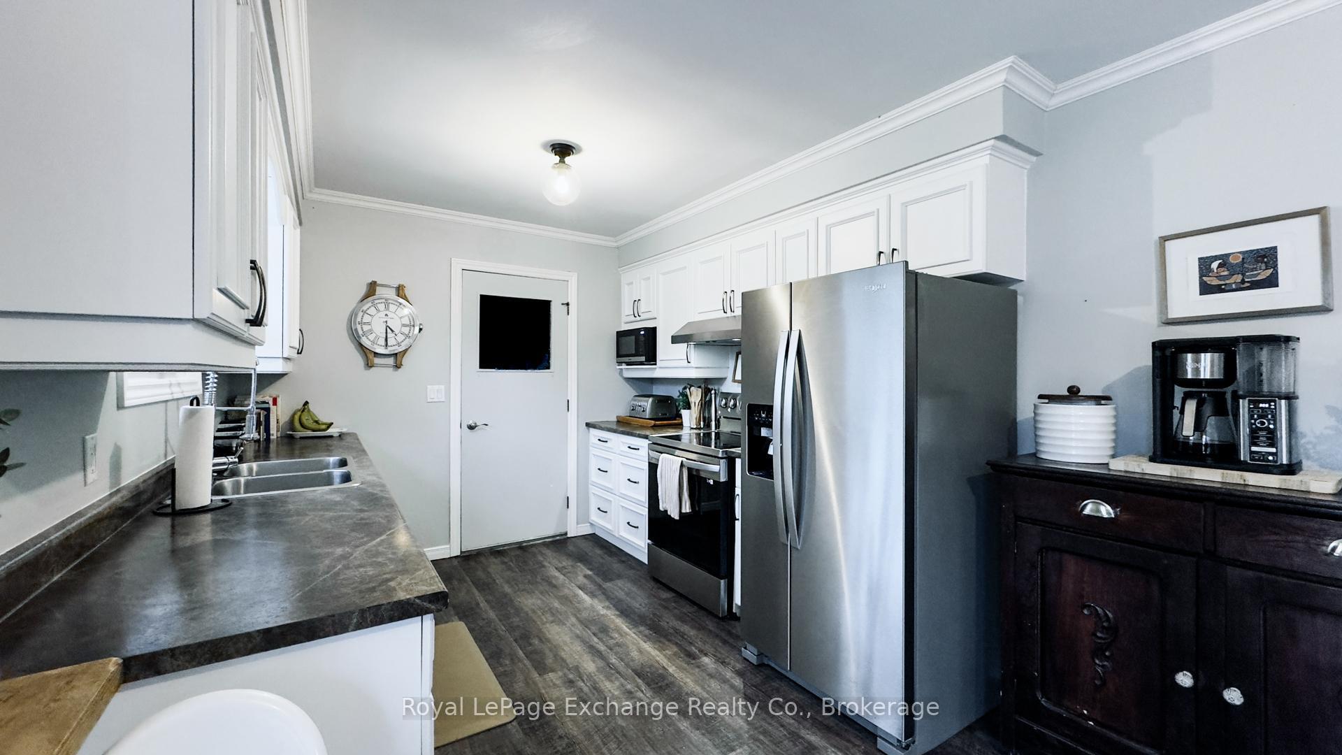 Photo 14 of 4 Inverlyn Crescent N, Kincardine — HOMEH