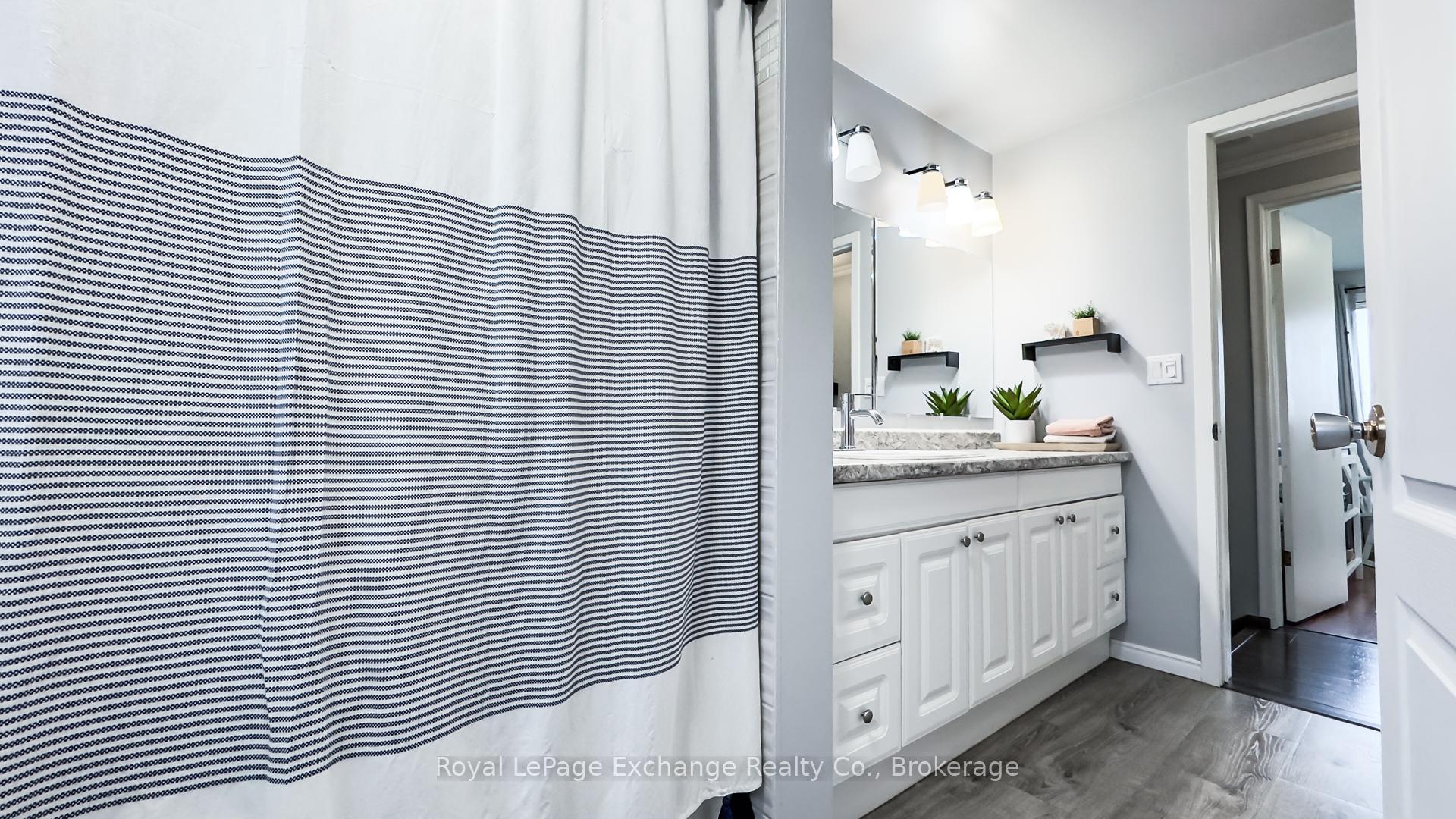 Photo 18 of 4 Inverlyn Crescent N, Kincardine — HOMEH