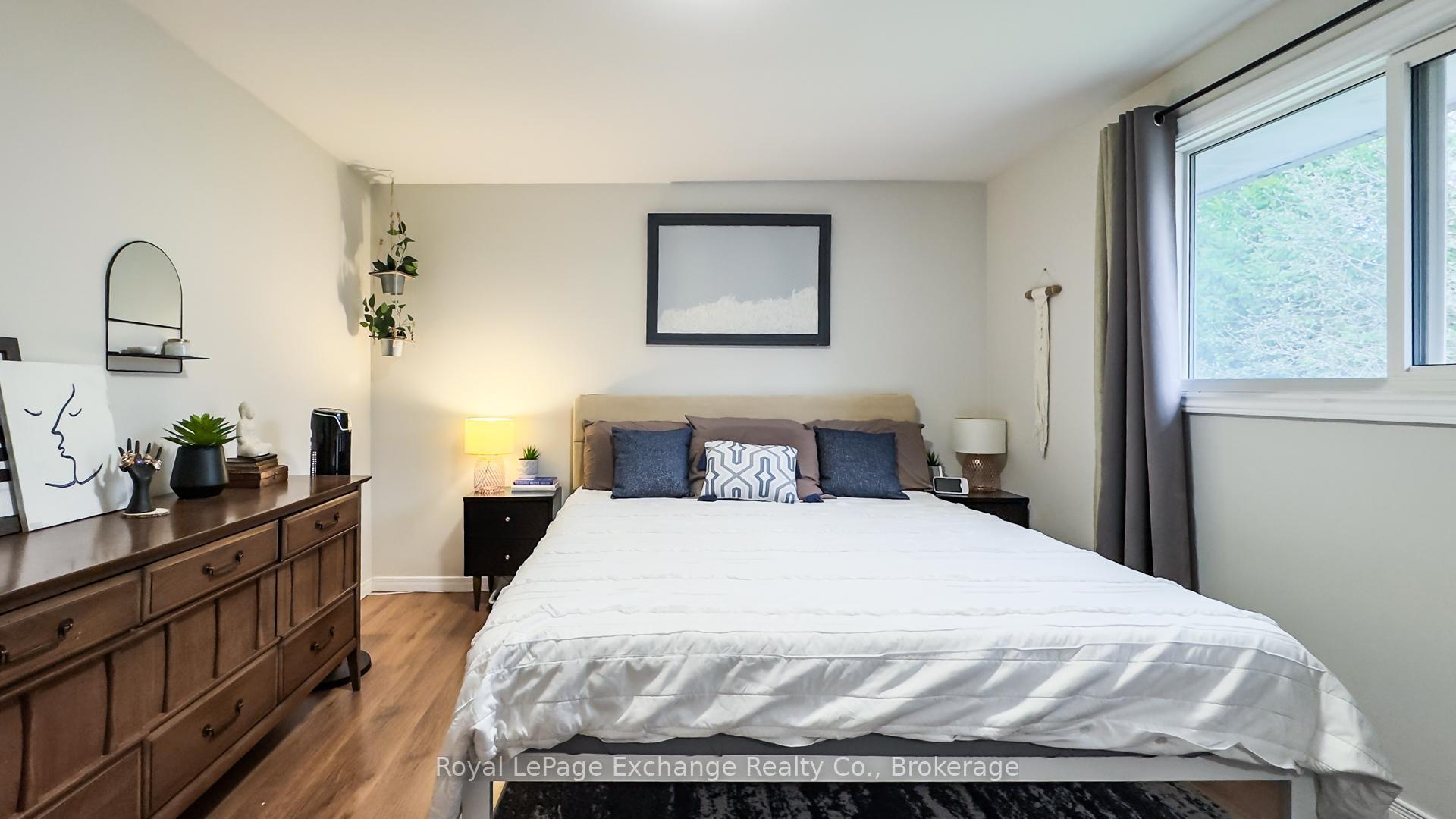 Photo 21 of 4 Inverlyn Crescent N, Kincardine — HOMEH