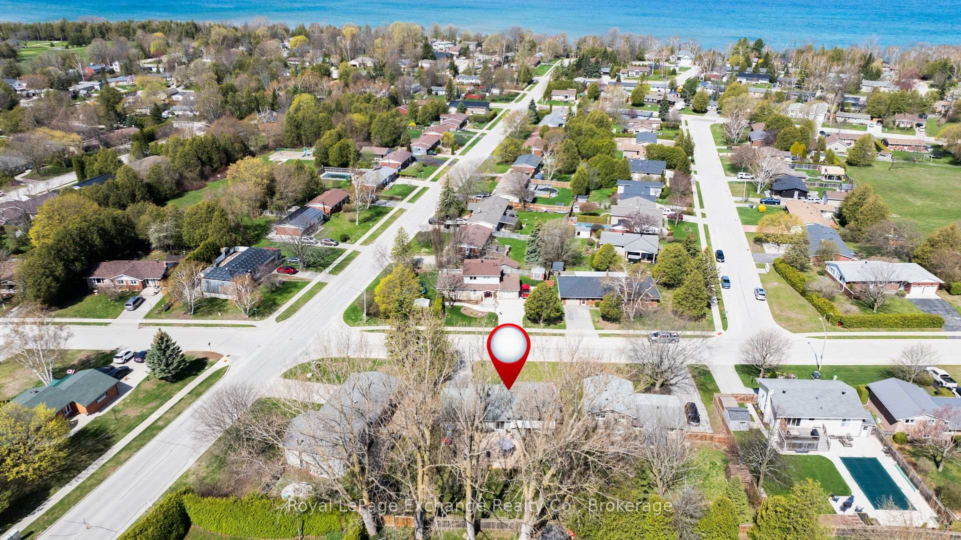 Photo 36 of 4 Inverlyn Crescent N, Kincardine — HOMEH