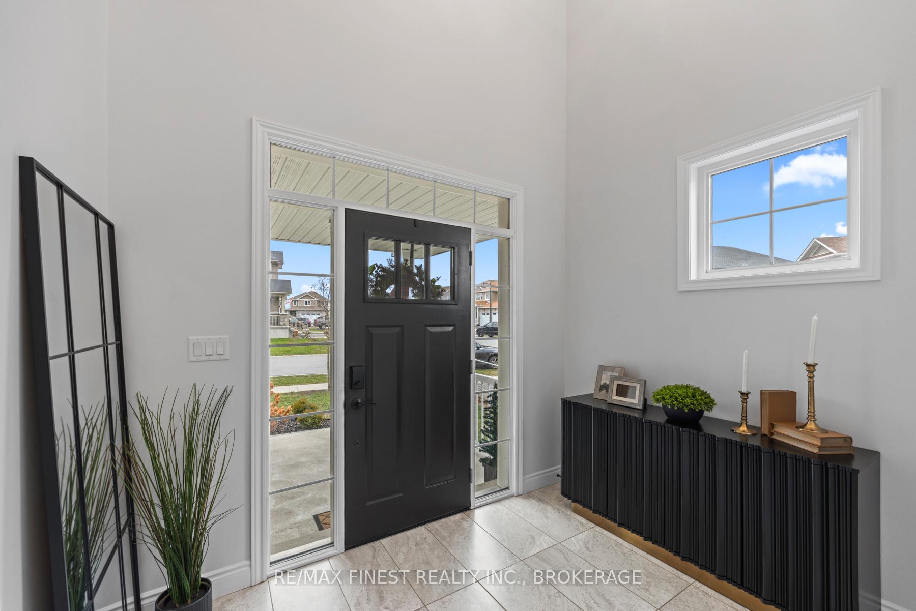 Photo 4 of 515 Beth Crescent, Kingston, City Northwest — HOMEH