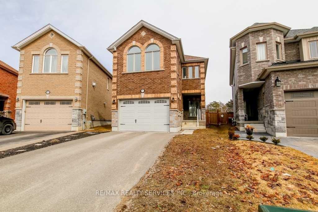 Photo 2 of 1870 Lamstone Street, Innisfil, Alcona — HOMEH