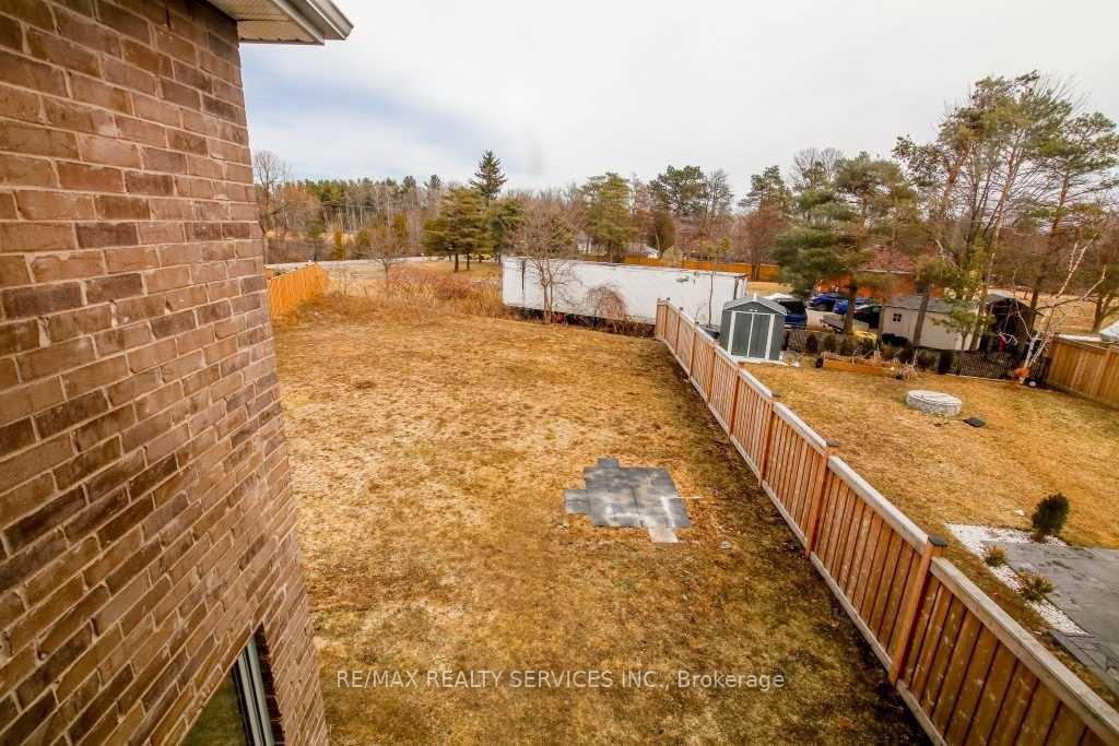 Photo 24 of 1870 Lamstone Street, Innisfil, Alcona — HOMEH