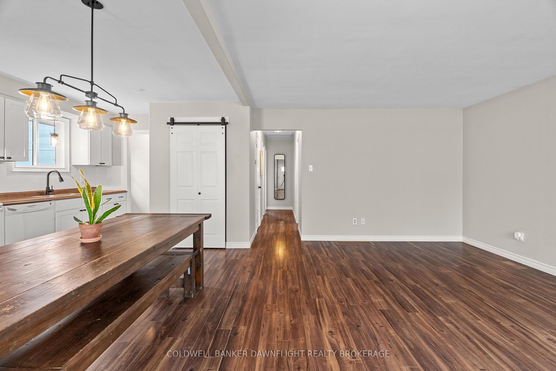 Photo 12 of 105 Kleinfeldt Avenue, Lucan Biddulph, Lucan — HOMEH