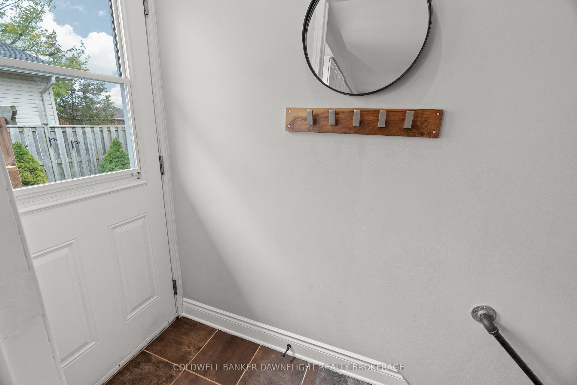 Photo 23 of 105 Kleinfeldt Avenue, Lucan Biddulph, Lucan — HOMEH