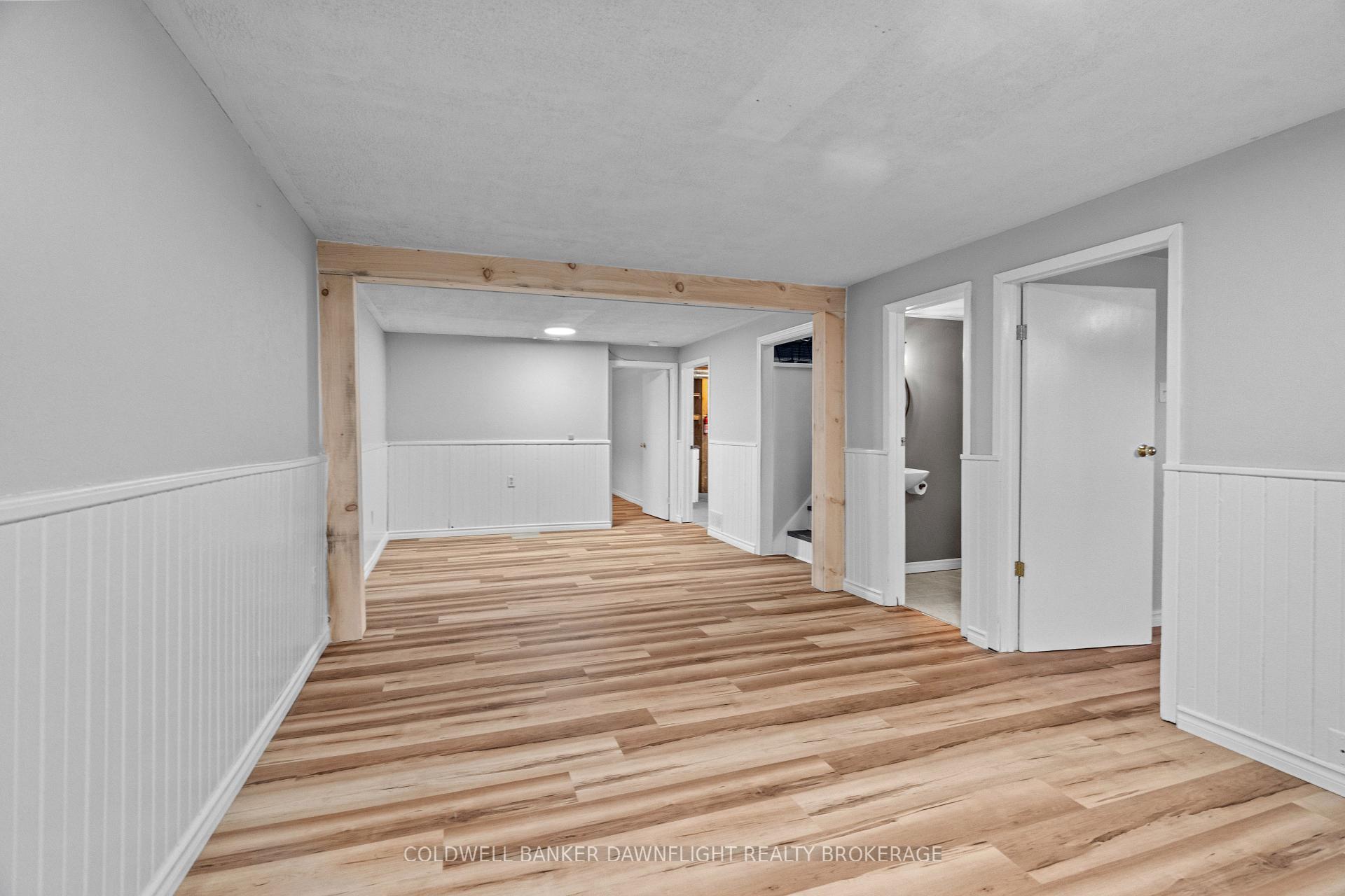 Photo 26 of 105 Kleinfeldt Avenue, Lucan Biddulph, Lucan — HOMEH